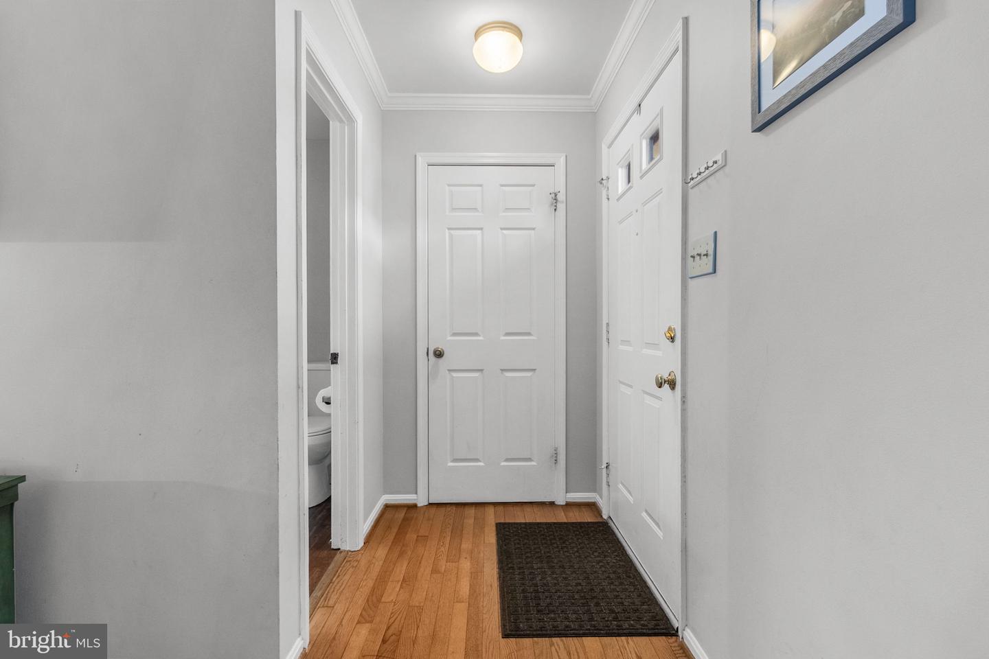 6057 CROWN ROYAL CIR, ALEXANDRIA, Virginia 22310, 3 Bedrooms Bedrooms, ,3 BathroomsBathrooms,Residential,For sale,6057 CROWN ROYAL CIR,VAFX2278482 MLS # VAFX2278482