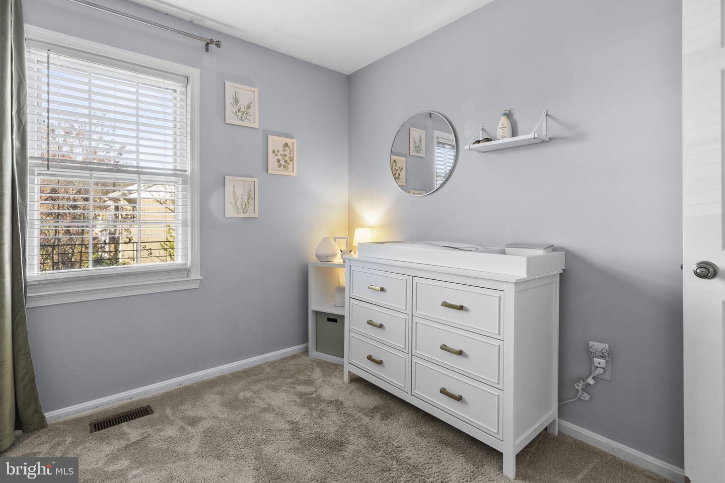 6057 CROWN ROYAL CIR, ALEXANDRIA, Virginia 22310, 3 Bedrooms Bedrooms, ,3 BathroomsBathrooms,Residential,For sale,6057 CROWN ROYAL CIR,VAFX2278482 MLS # VAFX2278482