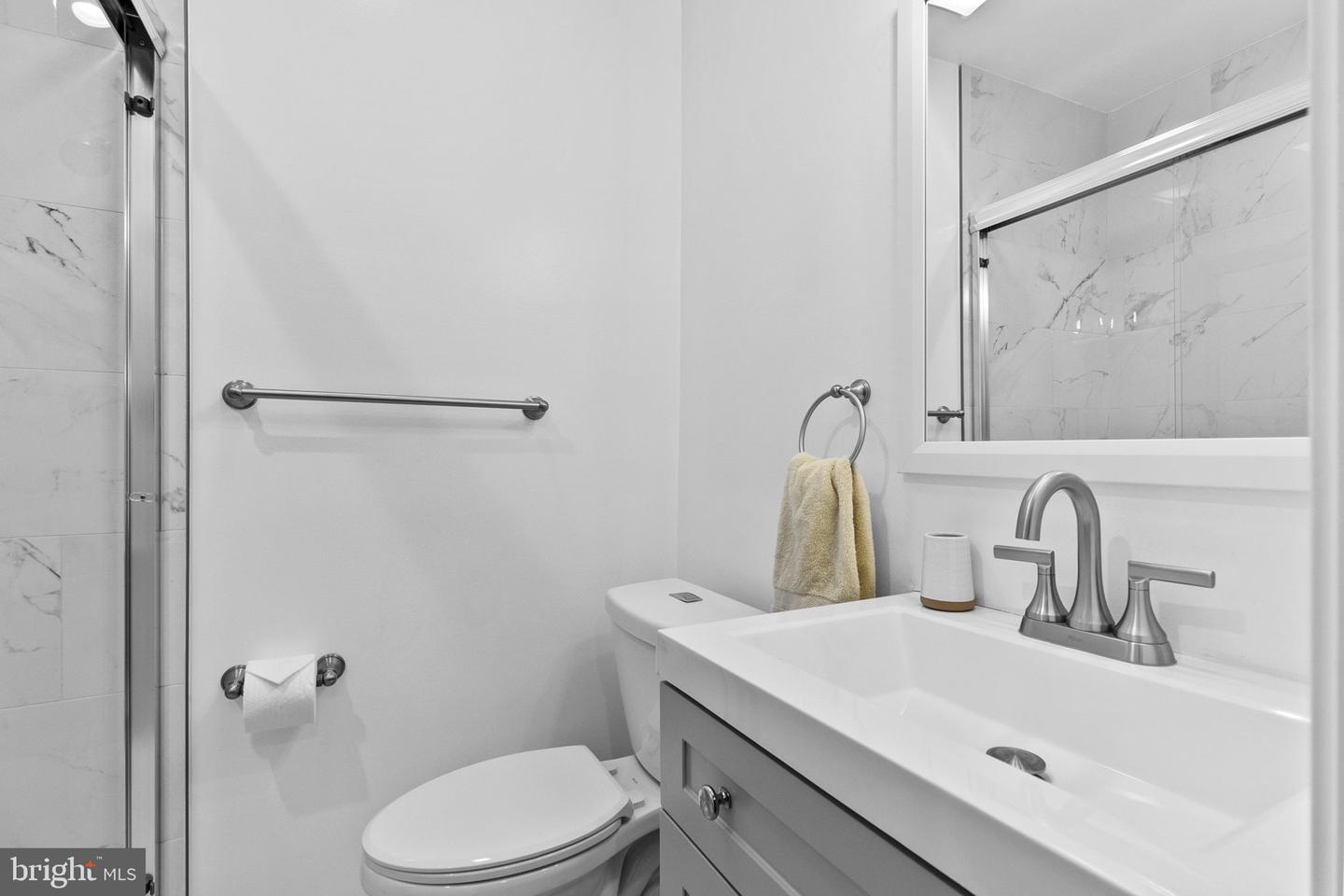 6057 CROWN ROYAL CIR, ALEXANDRIA, Virginia 22310, 3 Bedrooms Bedrooms, ,3 BathroomsBathrooms,Residential,For sale,6057 CROWN ROYAL CIR,VAFX2278482 MLS # VAFX2278482