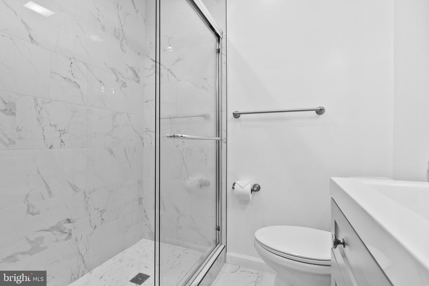 6057 CROWN ROYAL CIR, ALEXANDRIA, Virginia 22310, 3 Bedrooms Bedrooms, ,3 BathroomsBathrooms,Residential,For sale,6057 CROWN ROYAL CIR,VAFX2278482 MLS # VAFX2278482