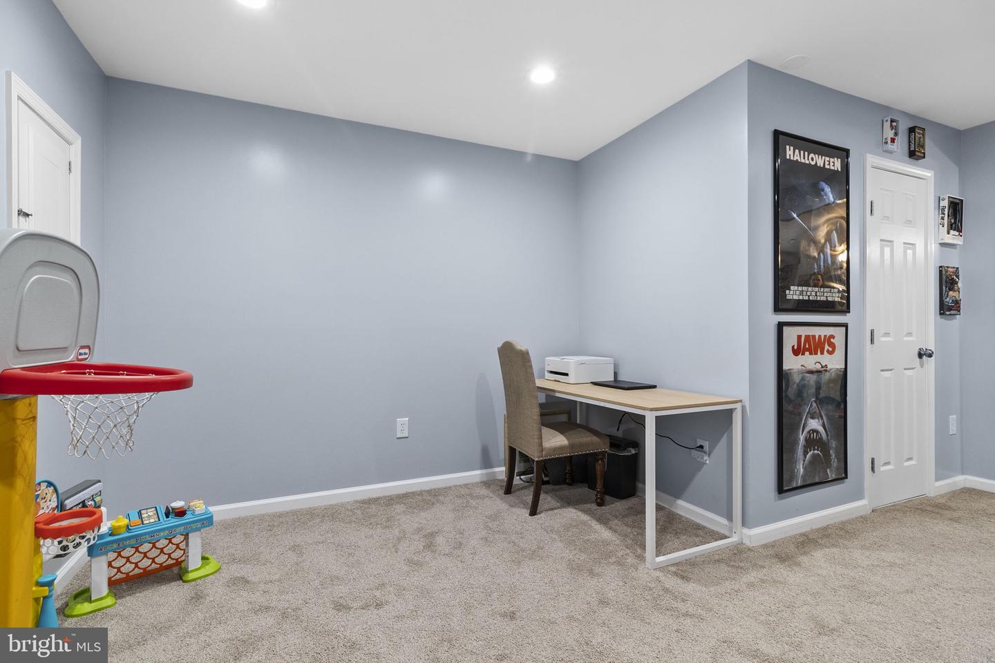 6057 CROWN ROYAL CIR, ALEXANDRIA, Virginia 22310, 3 Bedrooms Bedrooms, ,3 BathroomsBathrooms,Residential,For sale,6057 CROWN ROYAL CIR,VAFX2278482 MLS # VAFX2278482