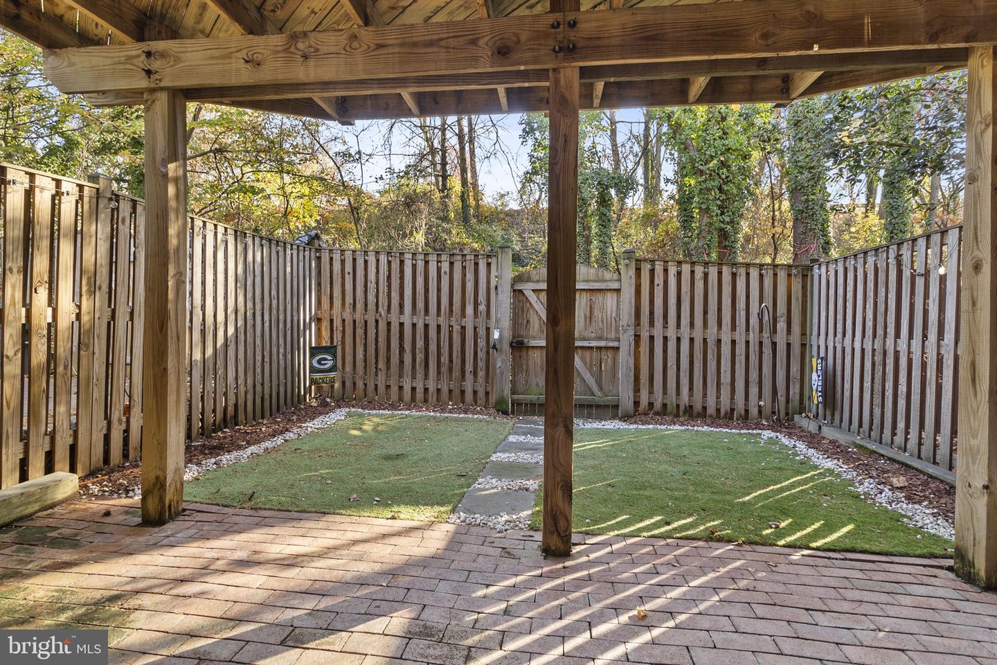 6057 CROWN ROYAL CIR, ALEXANDRIA, Virginia 22310, 3 Bedrooms Bedrooms, ,3 BathroomsBathrooms,Residential,For sale,6057 CROWN ROYAL CIR,VAFX2278482 MLS # VAFX2278482