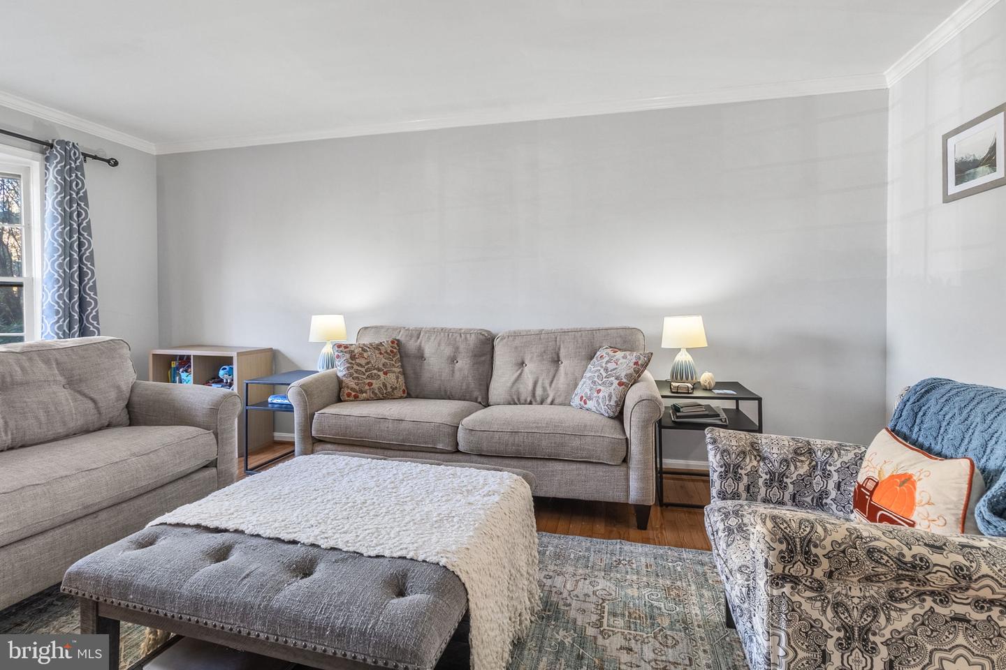 6057 CROWN ROYAL CIR, ALEXANDRIA, Virginia 22310, 3 Bedrooms Bedrooms, ,3 BathroomsBathrooms,Residential,For sale,6057 CROWN ROYAL CIR,VAFX2278482 MLS # VAFX2278482