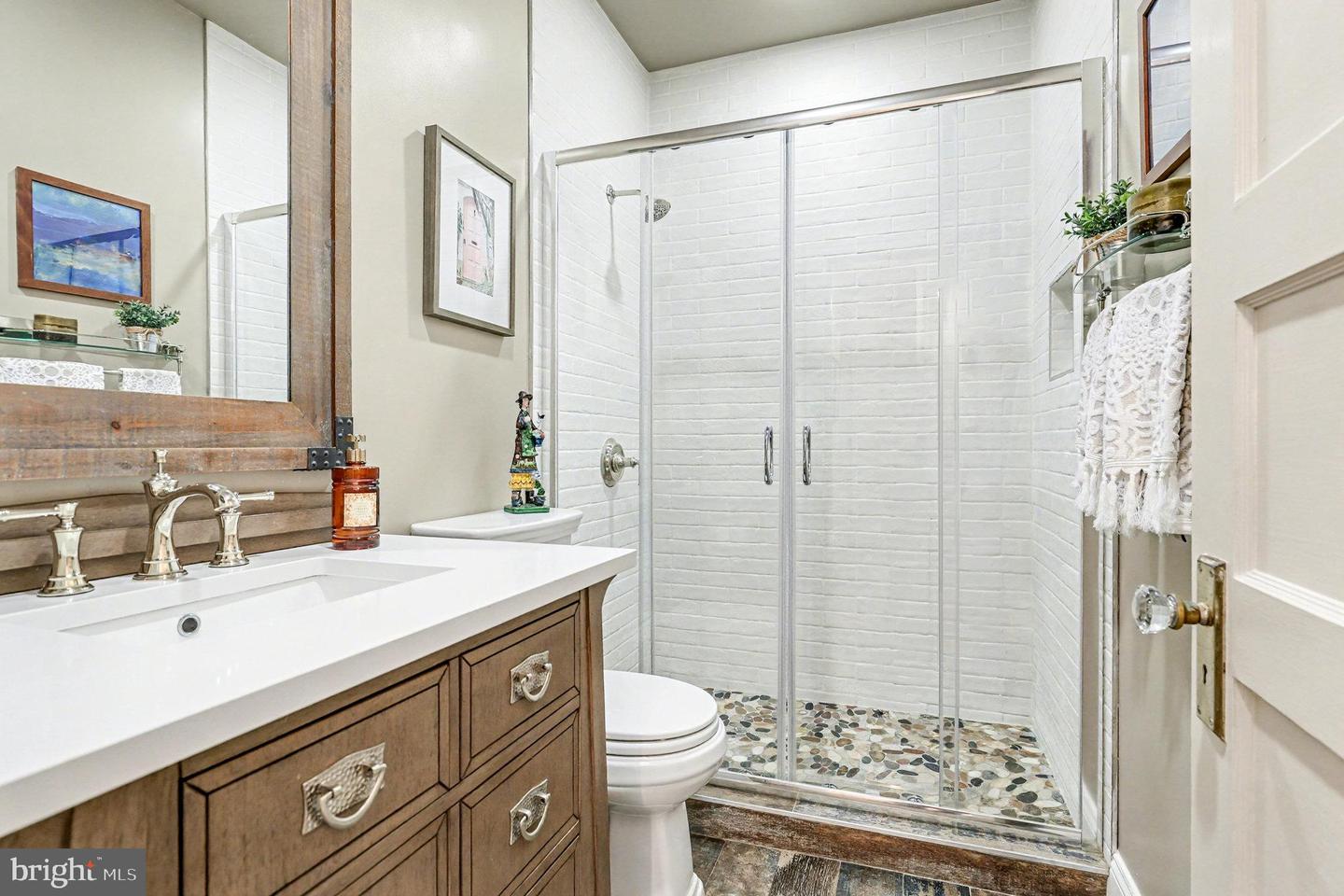 904 HANOVER ST, FREDERICKSBURG, Virginia 22401, 3 Bedrooms Bedrooms, ,2 BathroomsBathrooms,Residential,For sale,904 HANOVER ST,VAFB2009288 MLS # VAFB2009288