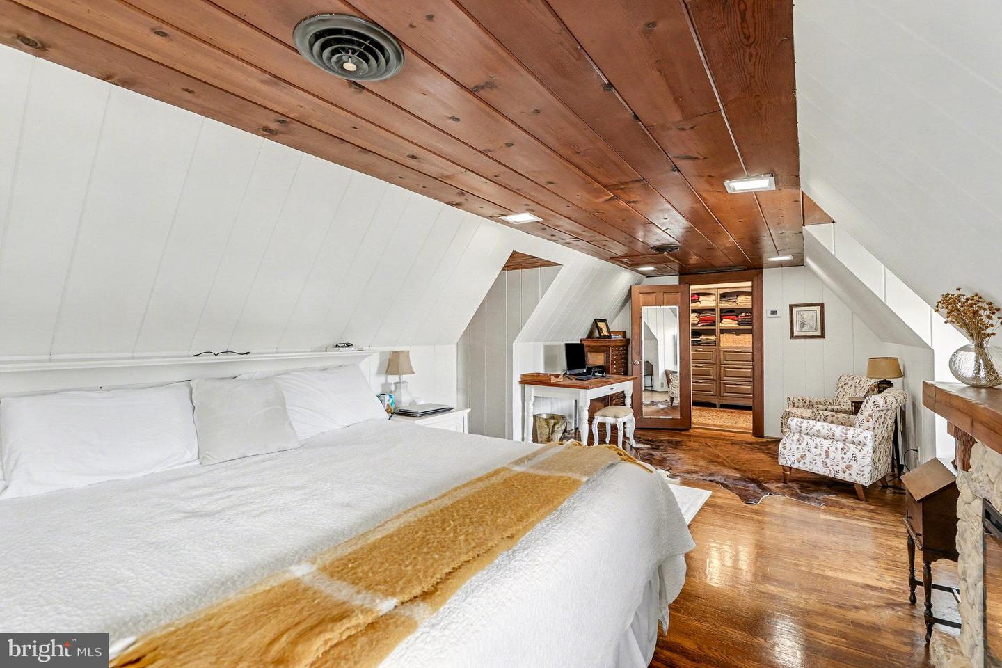 904 HANOVER ST, FREDERICKSBURG, Virginia 22401, 3 Bedrooms Bedrooms, ,2 BathroomsBathrooms,Residential,For sale,904 HANOVER ST,VAFB2009288 MLS # VAFB2009288