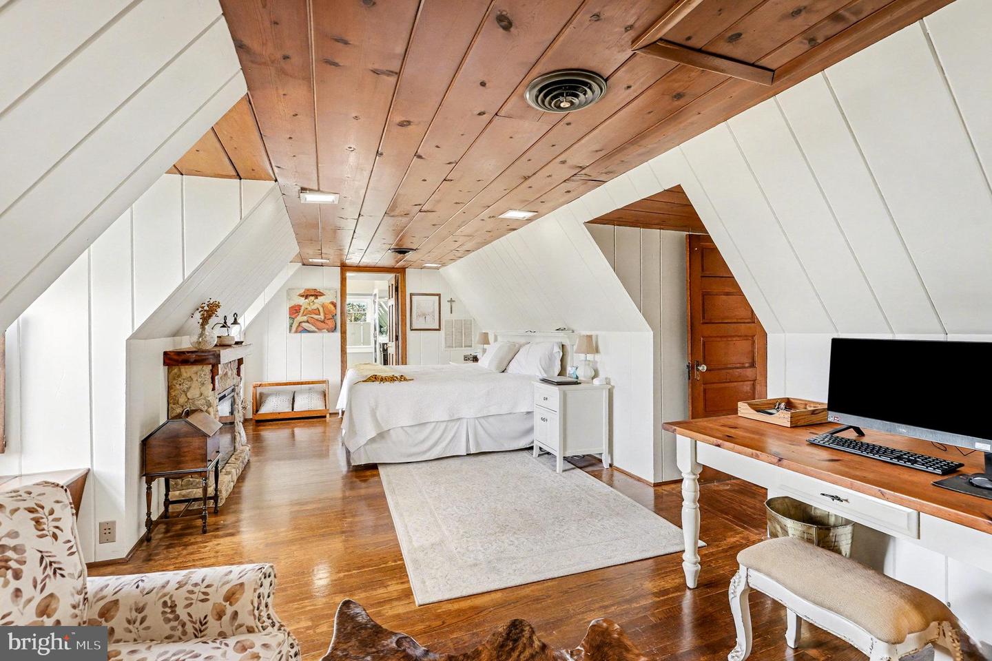 904 HANOVER ST, FREDERICKSBURG, Virginia 22401, 3 Bedrooms Bedrooms, ,2 BathroomsBathrooms,Residential,For sale,904 HANOVER ST,VAFB2009288 MLS # VAFB2009288