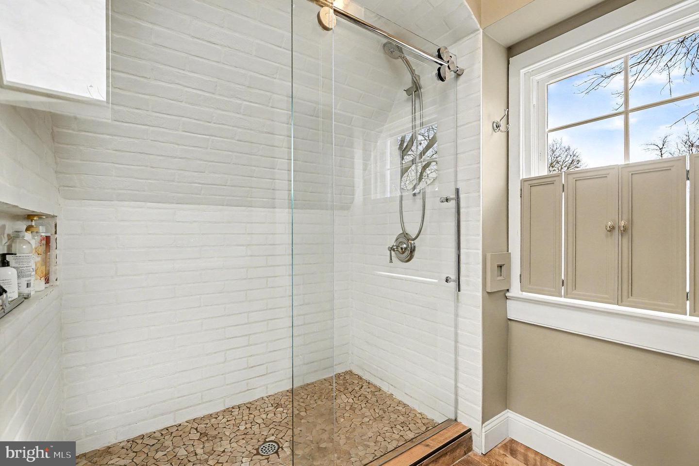 904 HANOVER ST, FREDERICKSBURG, Virginia 22401, 3 Bedrooms Bedrooms, ,2 BathroomsBathrooms,Residential,For sale,904 HANOVER ST,VAFB2009288 MLS # VAFB2009288