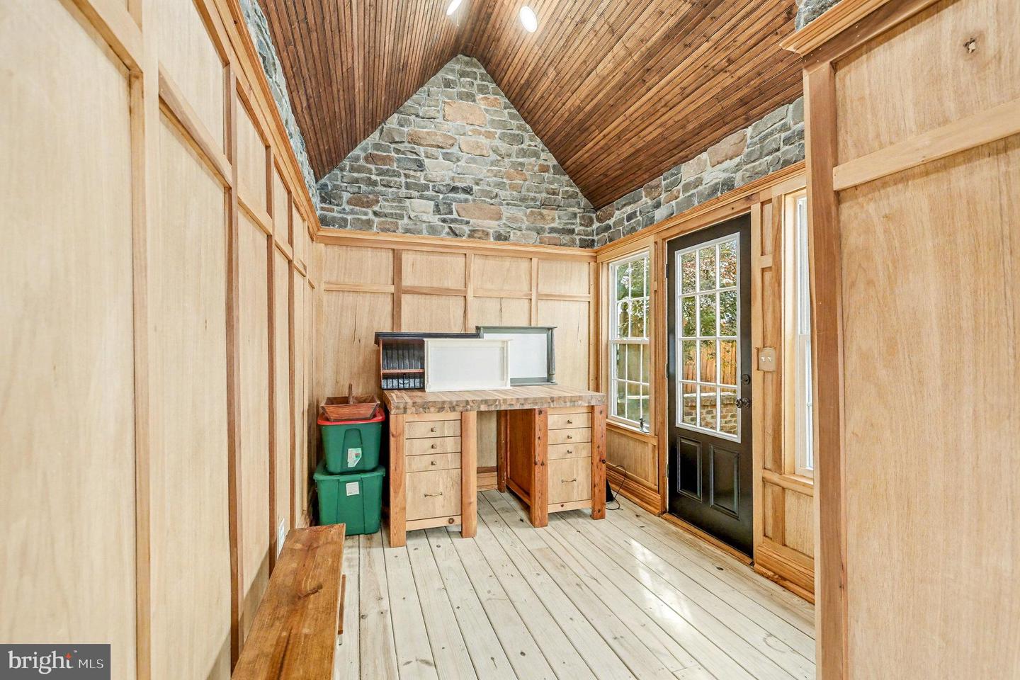 904 HANOVER ST, FREDERICKSBURG, Virginia 22401, 3 Bedrooms Bedrooms, ,2 BathroomsBathrooms,Residential,For sale,904 HANOVER ST,VAFB2009288 MLS # VAFB2009288