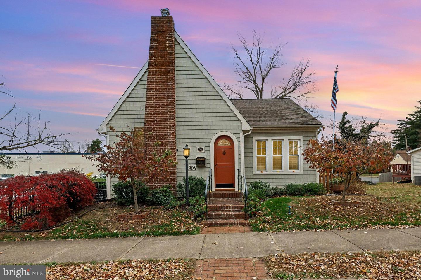 904 HANOVER ST, FREDERICKSBURG, Virginia 22401, 3 Bedrooms Bedrooms, ,2 BathroomsBathrooms,Residential,For sale,904 HANOVER ST,VAFB2009288 MLS # VAFB2009288