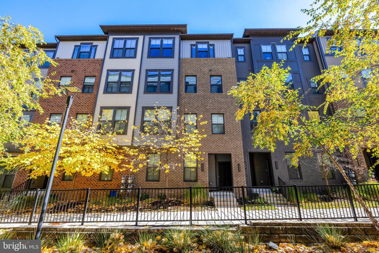 2234 WATER PROMENADE AVE, HERNDON, Virginia 20171, 3 Bedrooms Bedrooms, ,2 BathroomsBathrooms,Residential,For sale,2234 WATER PROMENADE AVE,VAFX2278662 MLS # VAFX2278662