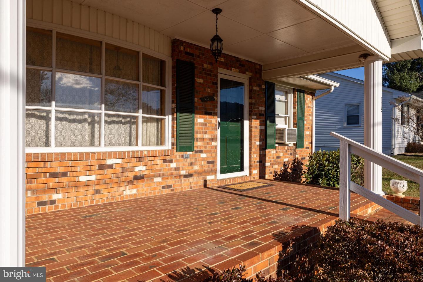 115 SUNSET DR, STANLEY, Virginia 22851, 3 Bedrooms Bedrooms, ,1 BathroomBathrooms,Residential,For sale,115 SUNSET DR,VAPA2005590 MLS # VAPA2005590