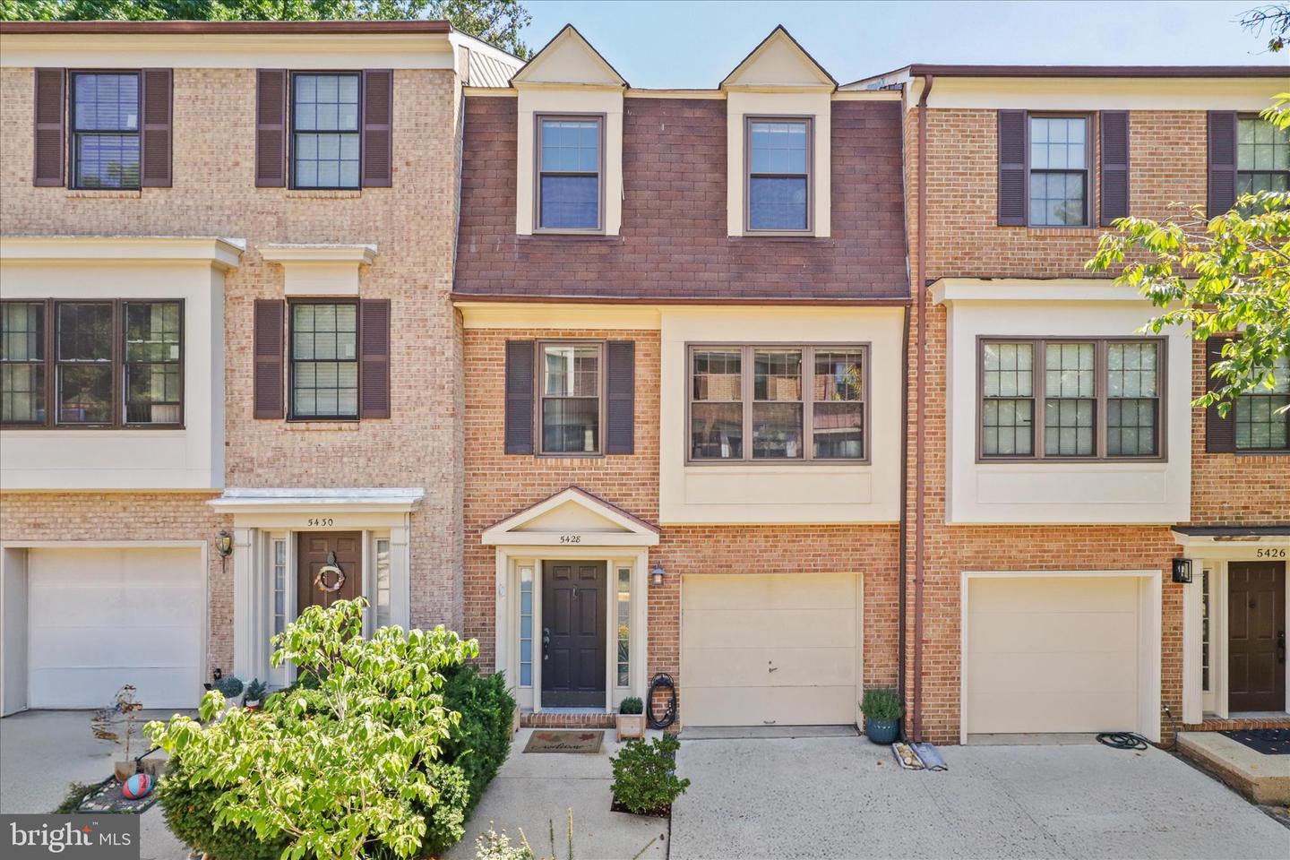 5428 WYCKLOW CT, ALEXANDRIA, Virginia 22304, 3 Bedrooms Bedrooms, ,2 BathroomsBathrooms,Residential,For sale,5428 WYCKLOW CT,VAAX2051778 MLS # VAAX2051778 5428 WYCKLOW CT, ALEXANDRIA, Virginia 22304, 3 Bedrooms Bedrooms, ,2 BathroomsBathrooms,Residential,For sale,5428 WYCKLOW CT,VAAX2051778 MLS # VAAX2051778