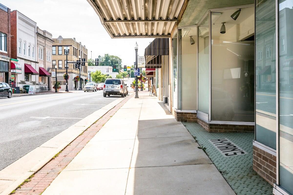 411 W MAIN ST, WAYNESBORO, Virginia 22980, ,Commercial,411 W MAIN ST,671249 MLS # 671249 411 W MAIN ST, WAYNESBORO, Virginia 22980, ,Commercial,411 W MAIN ST,671249 MLS # 671249