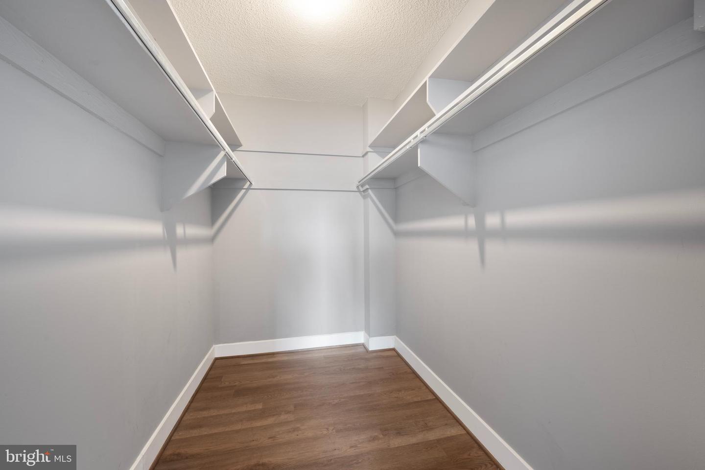 4141 N HENDERSON RD #107, ARLINGTON, Virginia 22203, 1 Bedroom Bedrooms, ,1 BathroomBathrooms,Residential,For sale,4141 N HENDERSON RD #107,VAAR2066038 MLS # VAAR2066038 4141 N HENDERSON RD #107, ARLINGTON, Virginia 22203, 1 Bedroom Bedrooms, ,1 BathroomBathrooms,Residential,For sale,4141 N HENDERSON RD #107,VAAR2066038 MLS # VAAR2066038