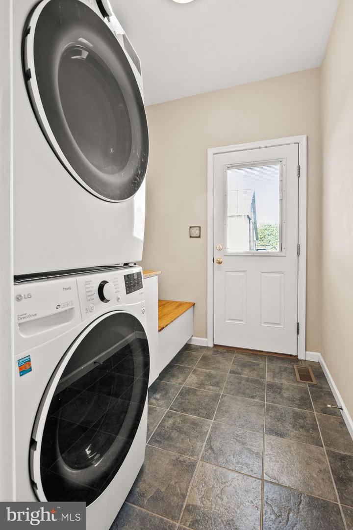 38607 MILLSTONE, HILLSBORO, Virginia 20132, 4 Bedrooms Bedrooms, ,3 BathroomsBathrooms,Residential,For sale,38607 MILLSTONE,VALO2111166 MLS # VALO2111166 38607 MILLSTONE, HILLSBORO, Virginia 20132, 4 Bedrooms Bedrooms, ,3 BathroomsBathrooms,Residential,For sale,38607 MILLSTONE,VALO2111166 MLS # VALO2111166