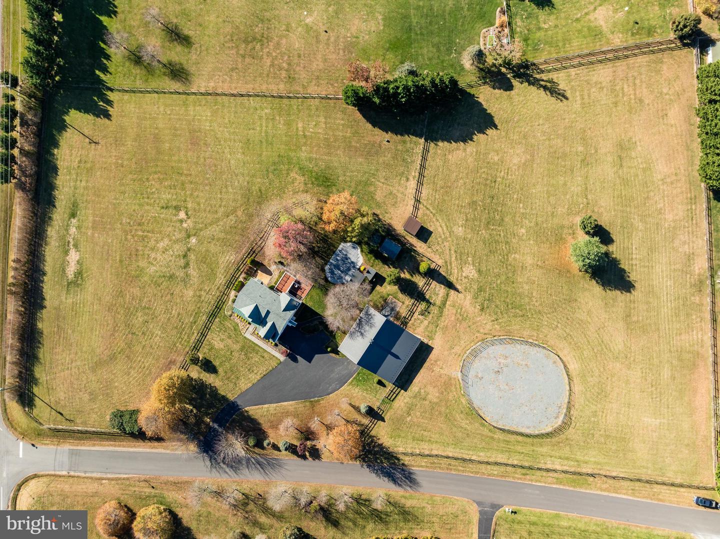 38607 MILLSTONE, HILLSBORO, Virginia 20132, 4 Bedrooms Bedrooms, ,3 BathroomsBathrooms,Residential,For sale,38607 MILLSTONE,VALO2111166 MLS # VALO2111166 38607 MILLSTONE, HILLSBORO, Virginia 20132, 4 Bedrooms Bedrooms, ,3 BathroomsBathrooms,Residential,For sale,38607 MILLSTONE,VALO2111166 MLS # VALO2111166