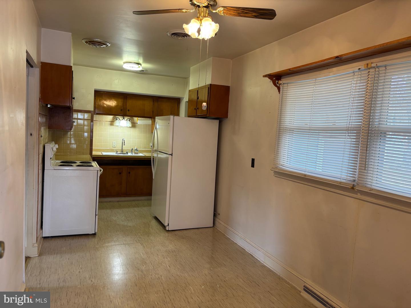 41 PENDLETON RD, FREDERICKSBURG, Virginia 22405, 3 Bedrooms Bedrooms, 4 Rooms Rooms,1 BathroomBathrooms,Residential,For sale,41 PENDLETON RD,VAST2044250 MLS # VAST2044250