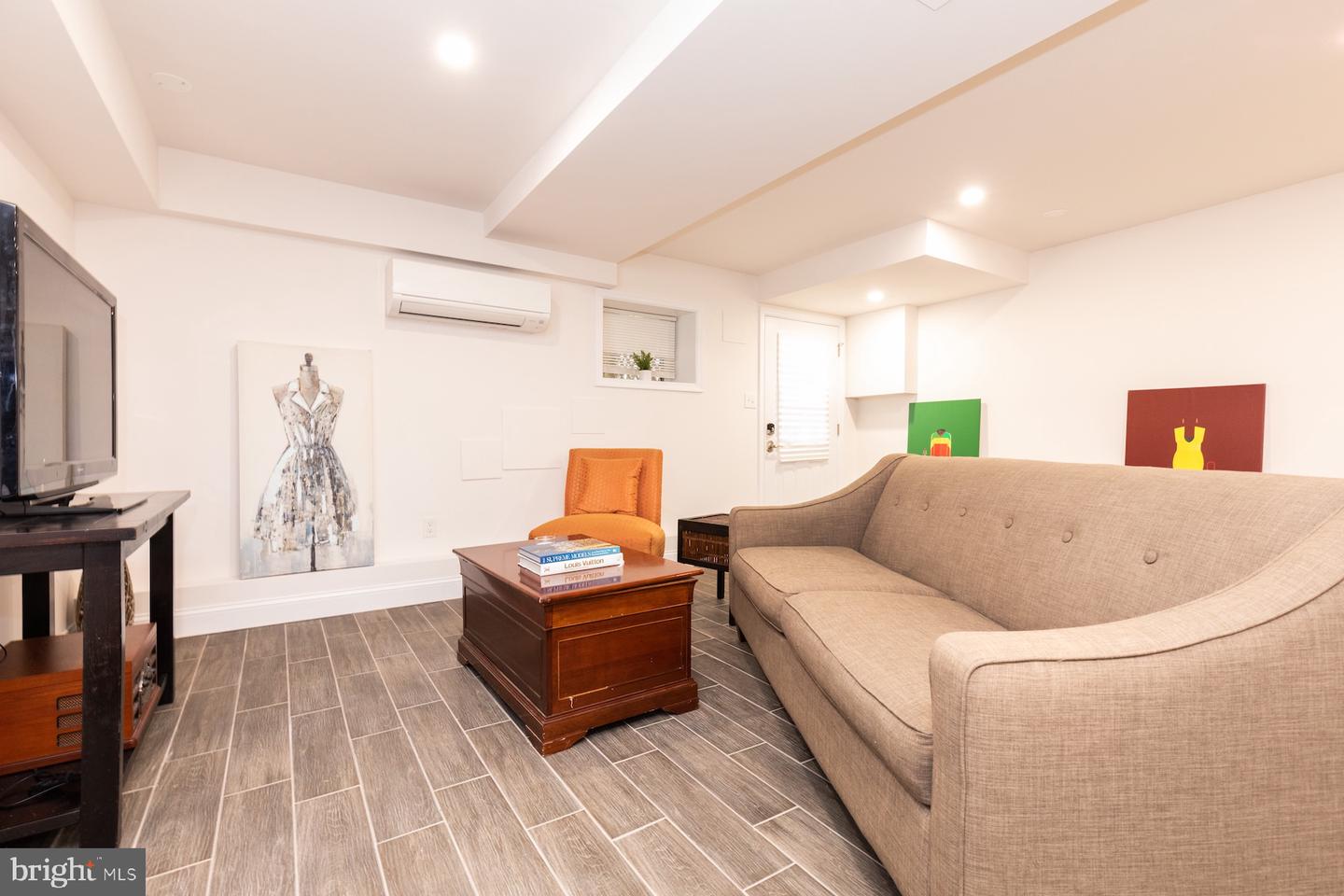 627 PRINCETON PL NW, WASHINGTON, District Of Columbia 20010, 4 Bedrooms Bedrooms, ,3 BathroomsBathrooms,Residential,For sale,627 PRINCETON PL NW,DCDC2232084 MLS # DCDC2232084