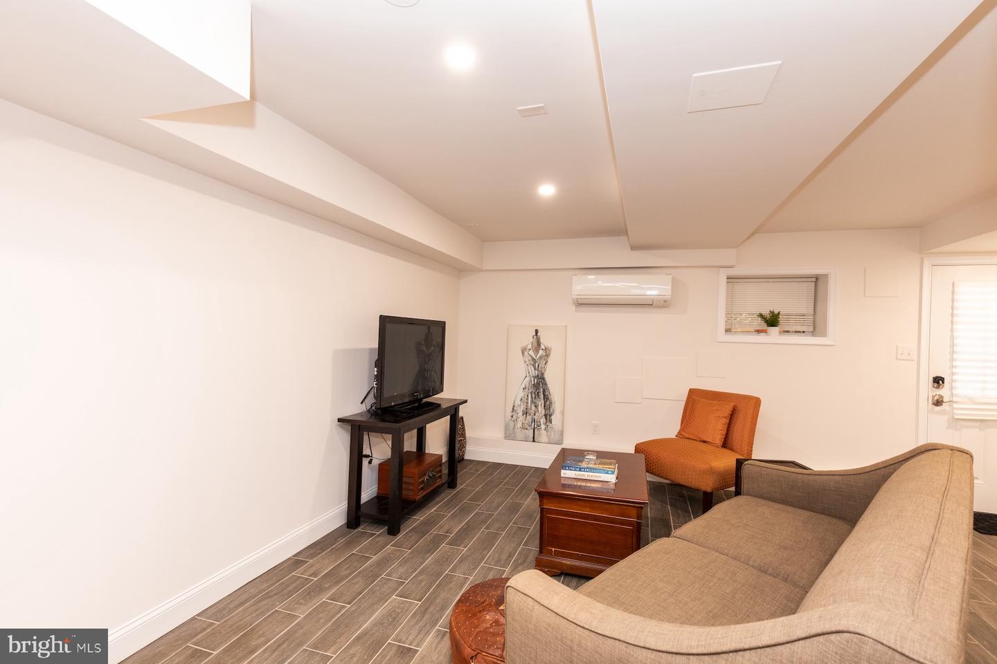 627 PRINCETON PL NW, WASHINGTON, District Of Columbia 20010, 4 Bedrooms Bedrooms, ,3 BathroomsBathrooms,Residential,For sale,627 PRINCETON PL NW,DCDC2232084 MLS # DCDC2232084