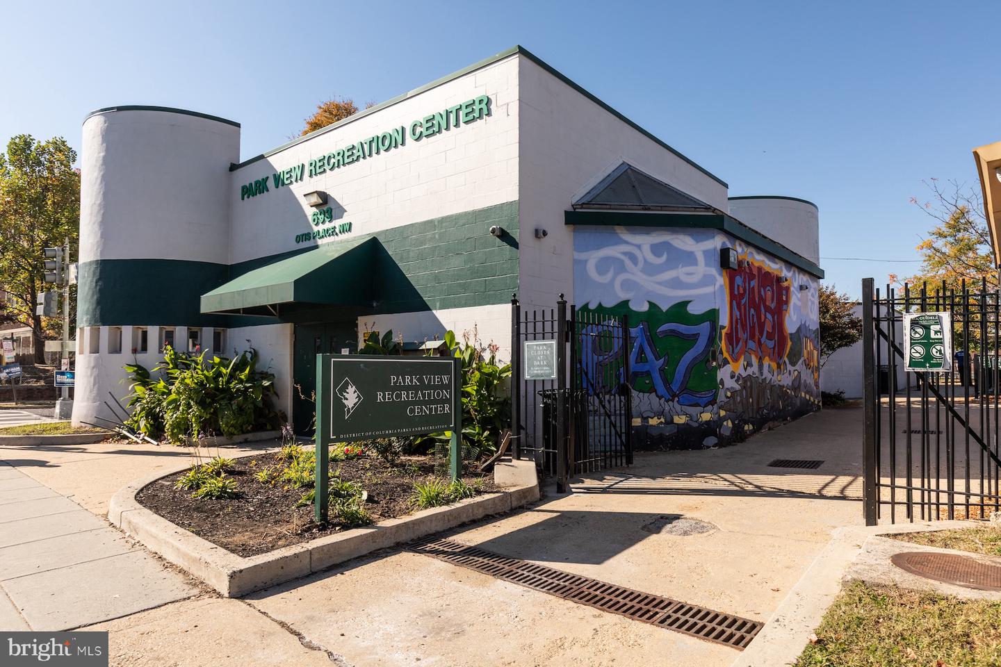 627 PRINCETON PL NW, WASHINGTON, District Of Columbia 20010, 4 Bedrooms Bedrooms, ,3 BathroomsBathrooms,Residential,For sale,627 PRINCETON PL NW,DCDC2232084 MLS # DCDC2232084