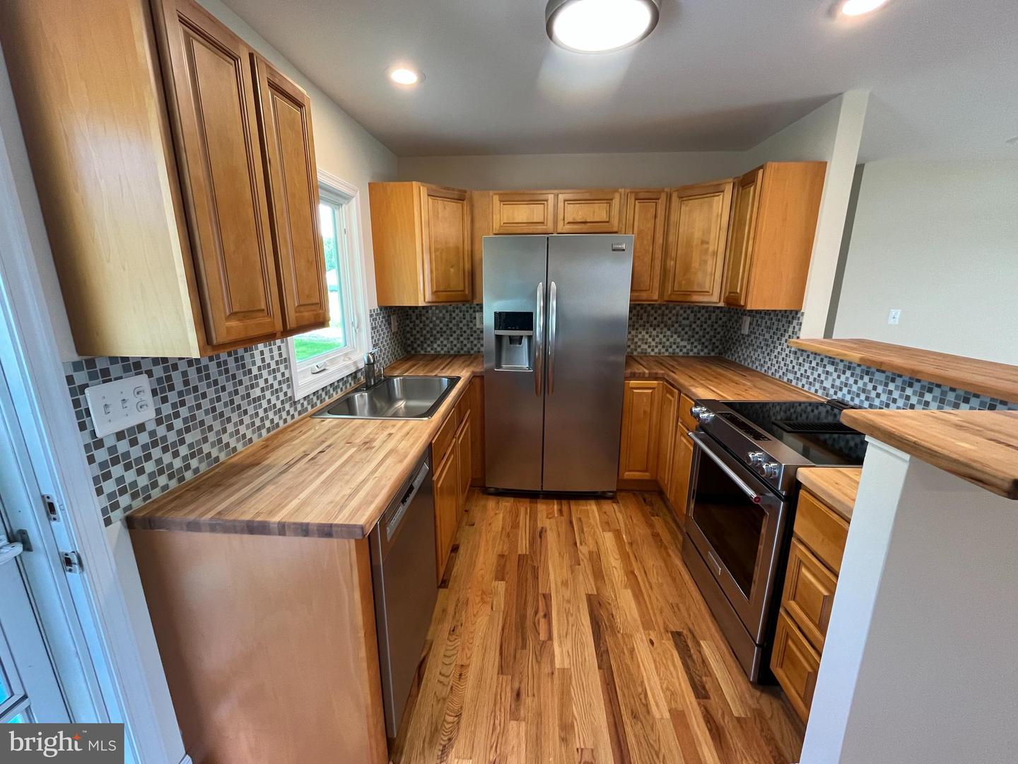 219 MATTOX AVE, COLONIAL BEACH, Virginia 22443, 3 Bedrooms Bedrooms, 6 Rooms Rooms,2 BathroomsBathrooms,Residential,For sale,219 MATTOX AVE,VAWE2010120 MLS # VAWE2010120 219 MATTOX AVE, COLONIAL BEACH, Virginia 22443, 3 Bedrooms Bedrooms, 6 Rooms Rooms,2 BathroomsBathrooms,Residential,For sale,219 MATTOX AVE,VAWE2010120 MLS # VAWE2010120