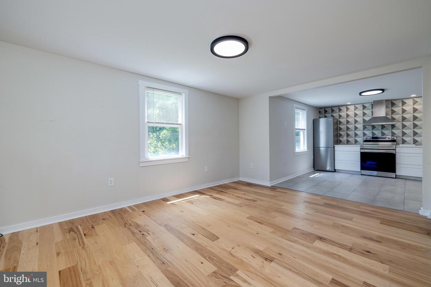 102 S HAWKSBILL ST, LURAY, Virginia 22835, 2 Bedrooms Bedrooms, ,2 BathroomsBathrooms,Residential,For sale,102 S HAWKSBILL ST,VAPA2004934 MLS # VAPA2004934