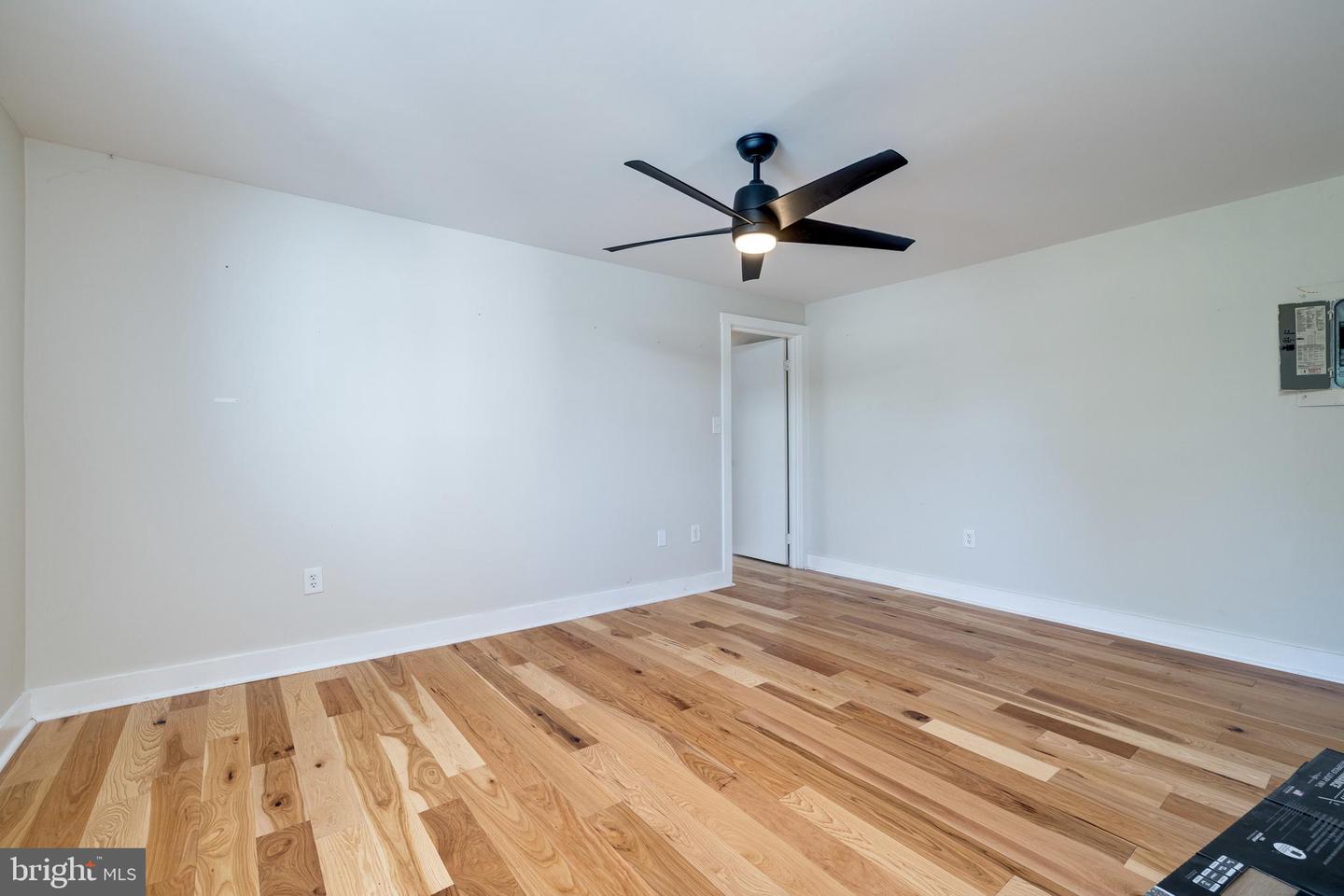 102 S HAWKSBILL ST, LURAY, Virginia 22835, 2 Bedrooms Bedrooms, ,2 BathroomsBathrooms,Residential,For sale,102 S HAWKSBILL ST,VAPA2004934 MLS # VAPA2004934