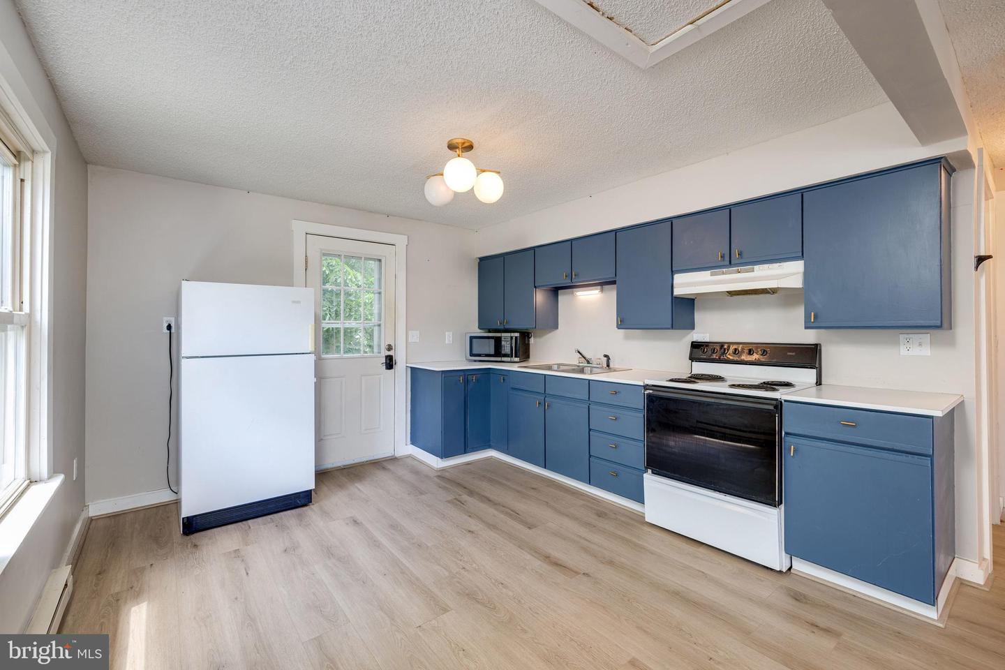 102 S HAWKSBILL ST, LURAY, Virginia 22835, 2 Bedrooms Bedrooms, ,2 BathroomsBathrooms,Residential,For sale,102 S HAWKSBILL ST,VAPA2004934 MLS # VAPA2004934