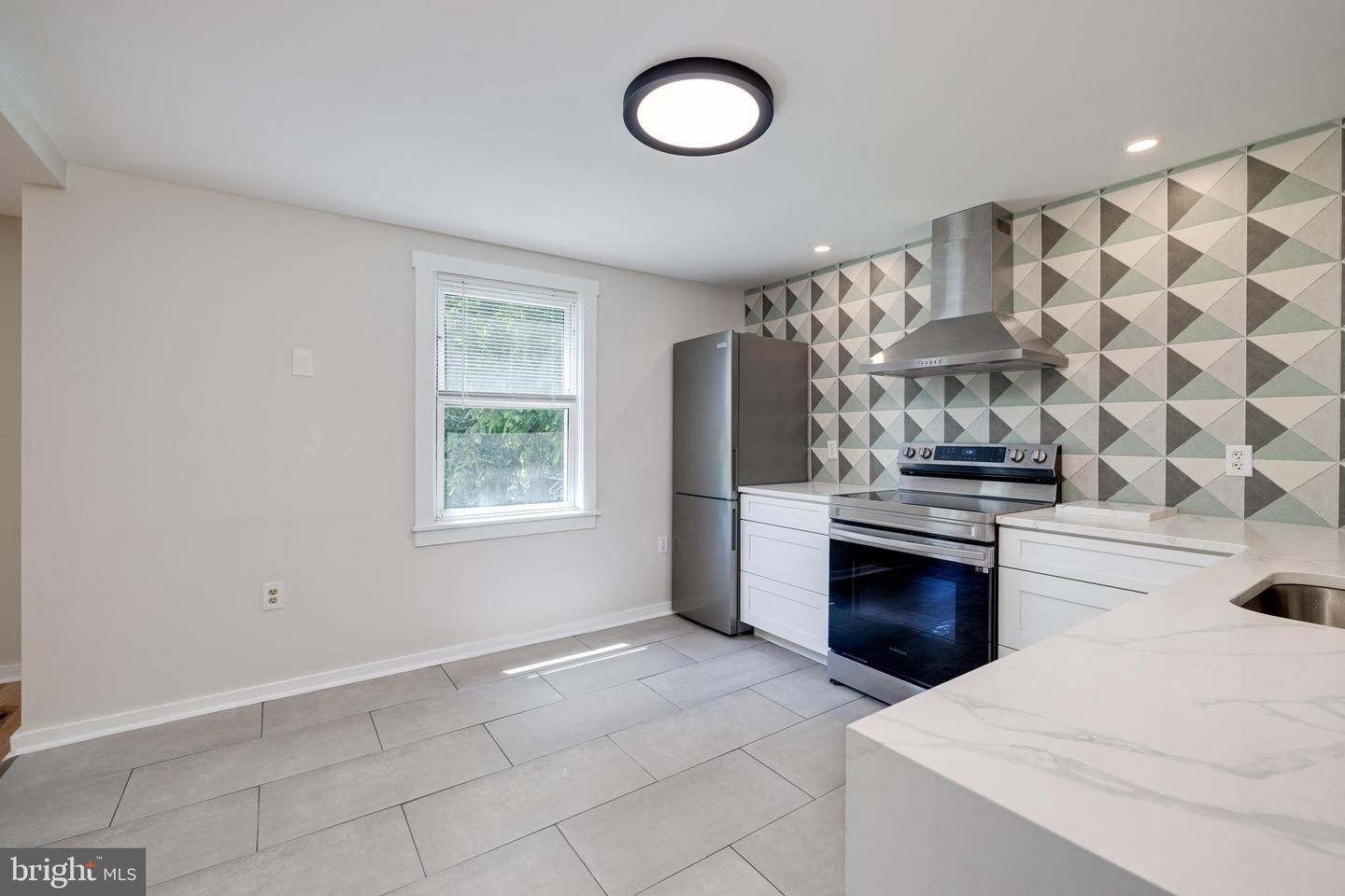 102 S HAWKSBILL ST, LURAY, Virginia 22835, 2 Bedrooms Bedrooms, ,2 BathroomsBathrooms,Residential,For sale,102 S HAWKSBILL ST,VAPA2004934 MLS # VAPA2004934