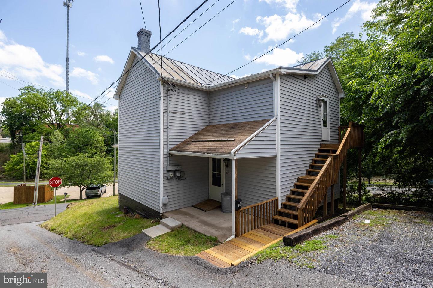 102 S HAWKSBILL ST, LURAY, Virginia 22835, 2 Bedrooms Bedrooms, ,2 BathroomsBathrooms,Residential,For sale,102 S HAWKSBILL ST,VAPA2004934 MLS # VAPA2004934