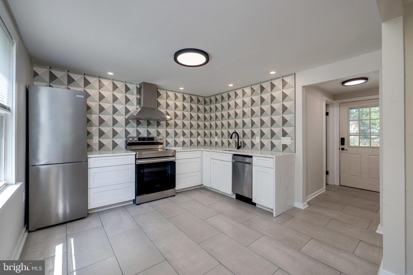 102 S HAWKSBILL ST, LURAY, Virginia 22835, 2 Bedrooms Bedrooms, ,2 BathroomsBathrooms,Residential,For sale,102 S HAWKSBILL ST,VAPA2004934 MLS # VAPA2004934