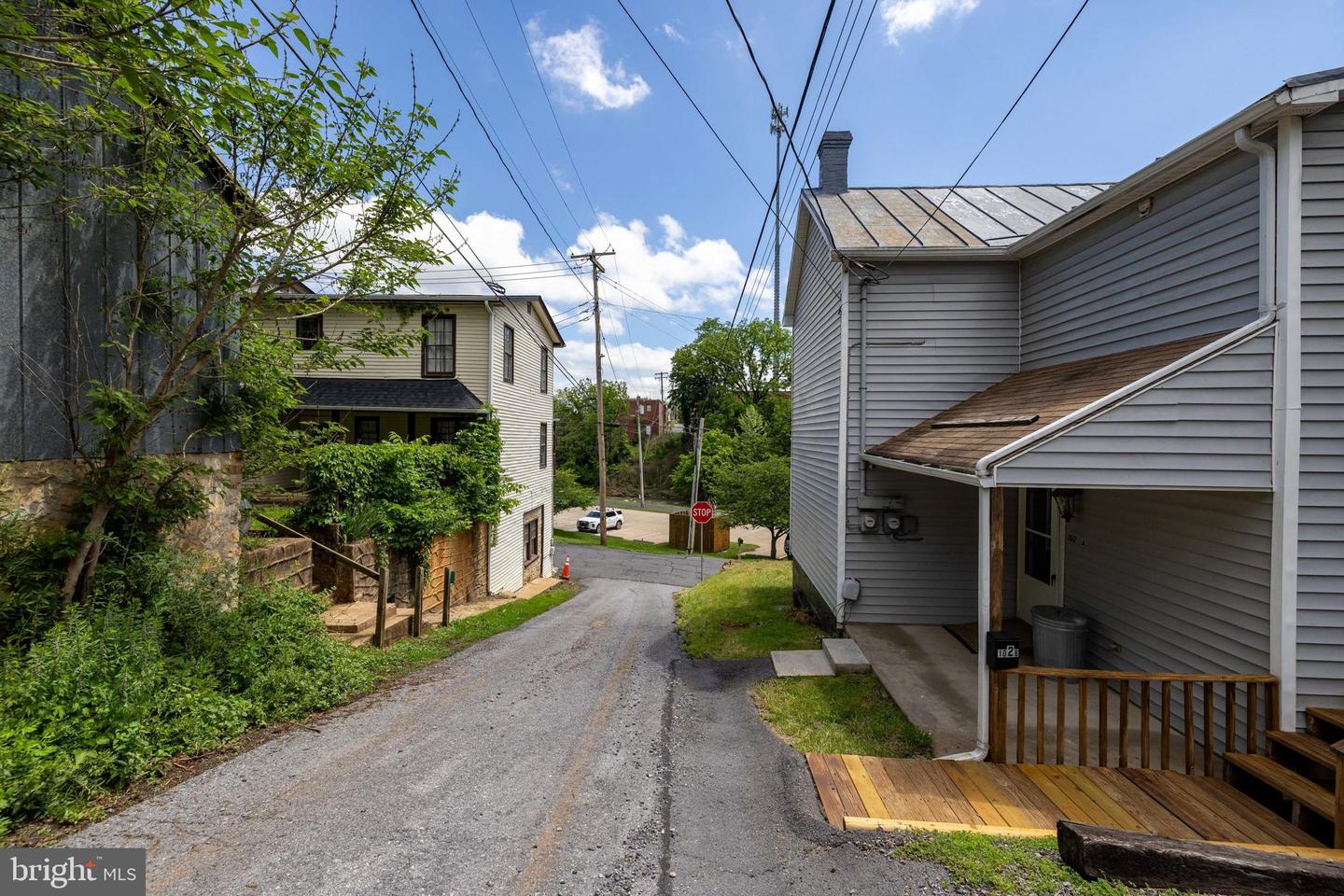 102 S HAWKSBILL ST, LURAY, Virginia 22835, 2 Bedrooms Bedrooms, ,2 BathroomsBathrooms,Residential,For sale,102 S HAWKSBILL ST,VAPA2004934 MLS # VAPA2004934