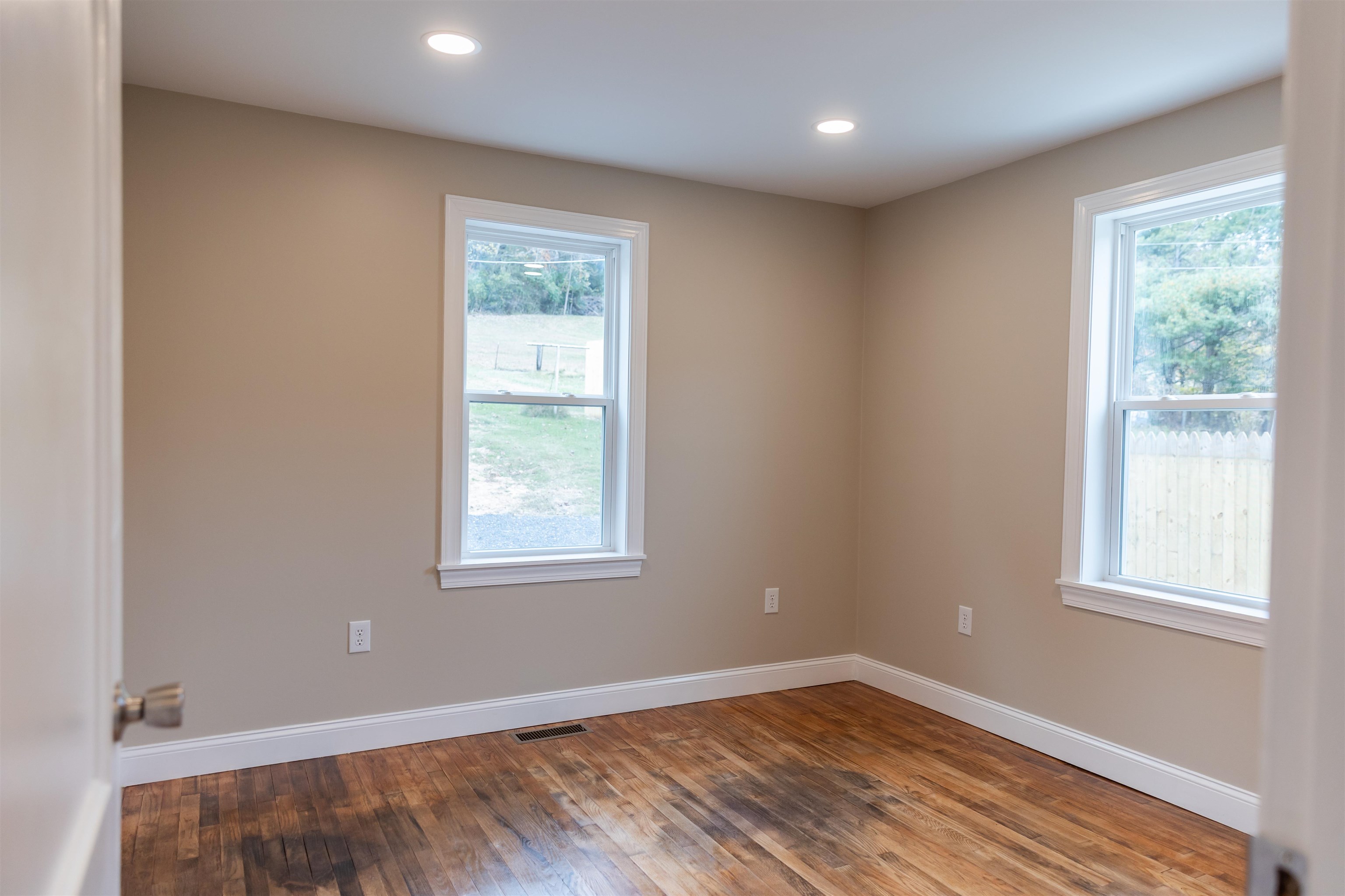 18 SW MERRYWOOD DR, LEXINGTON, Virginia 24450, 3 Bedrooms Bedrooms, ,2 BathroomsBathrooms,Residential,18 SW MERRYWOOD DR,671239 MLS # 671239 18 SW MERRYWOOD DR, LEXINGTON, Virginia 24450, 3 Bedrooms Bedrooms, ,2 BathroomsBathrooms,Residential,18 SW MERRYWOOD DR,671239 MLS # 671239