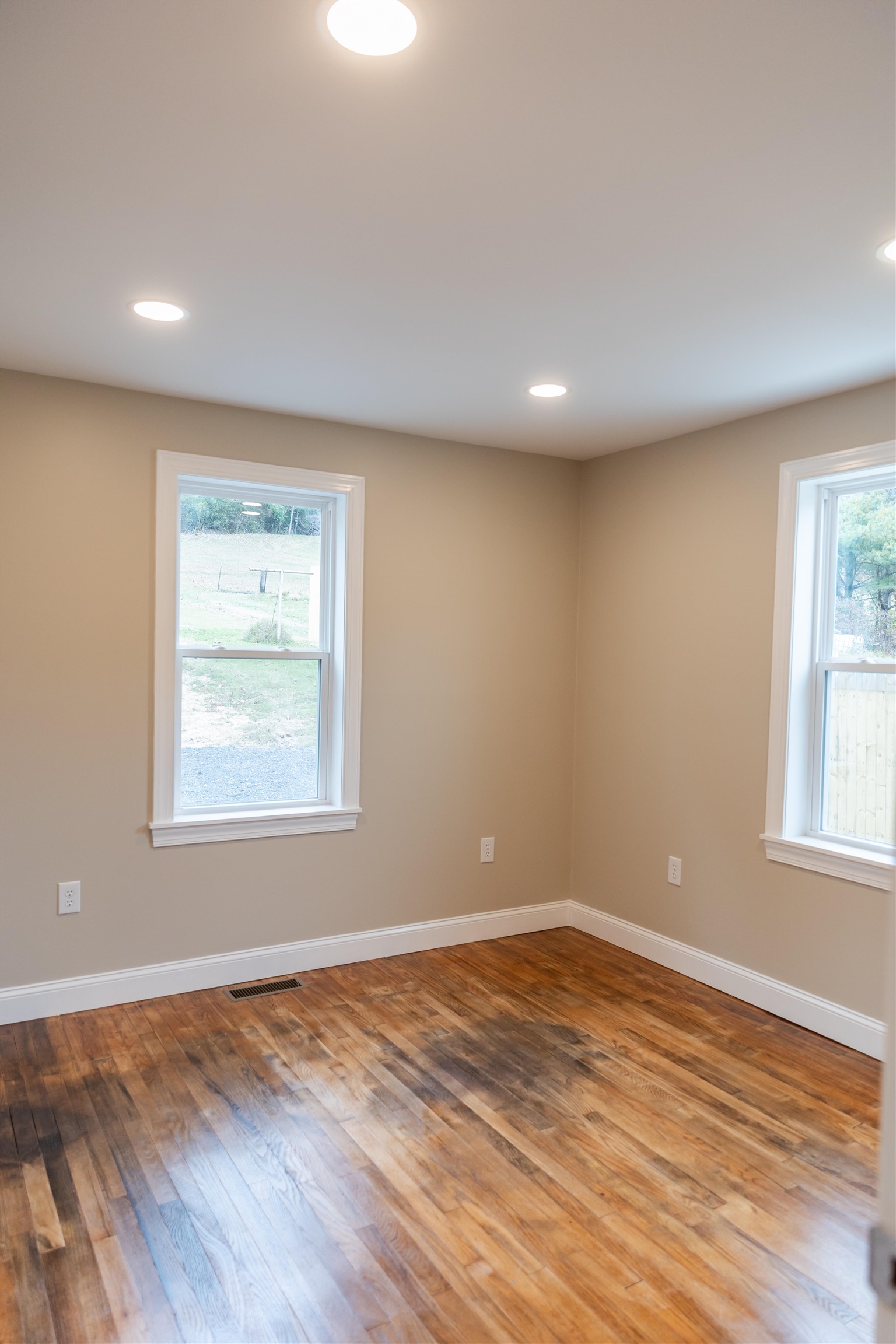 18 SW MERRYWOOD DR, LEXINGTON, Virginia 24450, 3 Bedrooms Bedrooms, ,2 BathroomsBathrooms,Residential,18 SW MERRYWOOD DR,671239 MLS # 671239 18 SW MERRYWOOD DR, LEXINGTON, Virginia 24450, 3 Bedrooms Bedrooms, ,2 BathroomsBathrooms,Residential,18 SW MERRYWOOD DR,671239 MLS # 671239