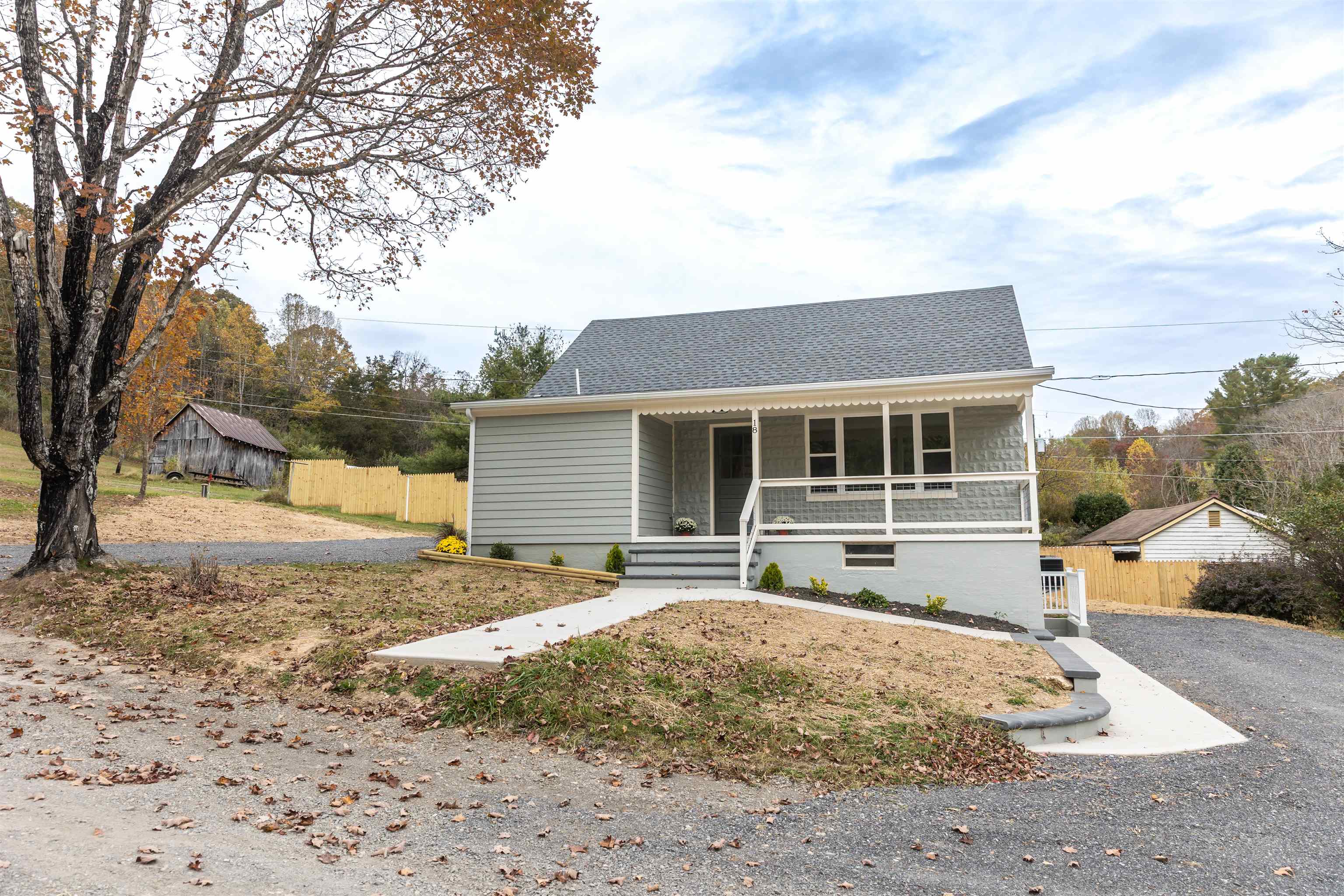 18 SW MERRYWOOD DR, LEXINGTON, Virginia 24450, 3 Bedrooms Bedrooms, ,2 BathroomsBathrooms,Residential,18 SW MERRYWOOD DR,671239 MLS # 671239 18 SW MERRYWOOD DR, LEXINGTON, Virginia 24450, 3 Bedrooms Bedrooms, ,2 BathroomsBathrooms,Residential,18 SW MERRYWOOD DR,671239 MLS # 671239