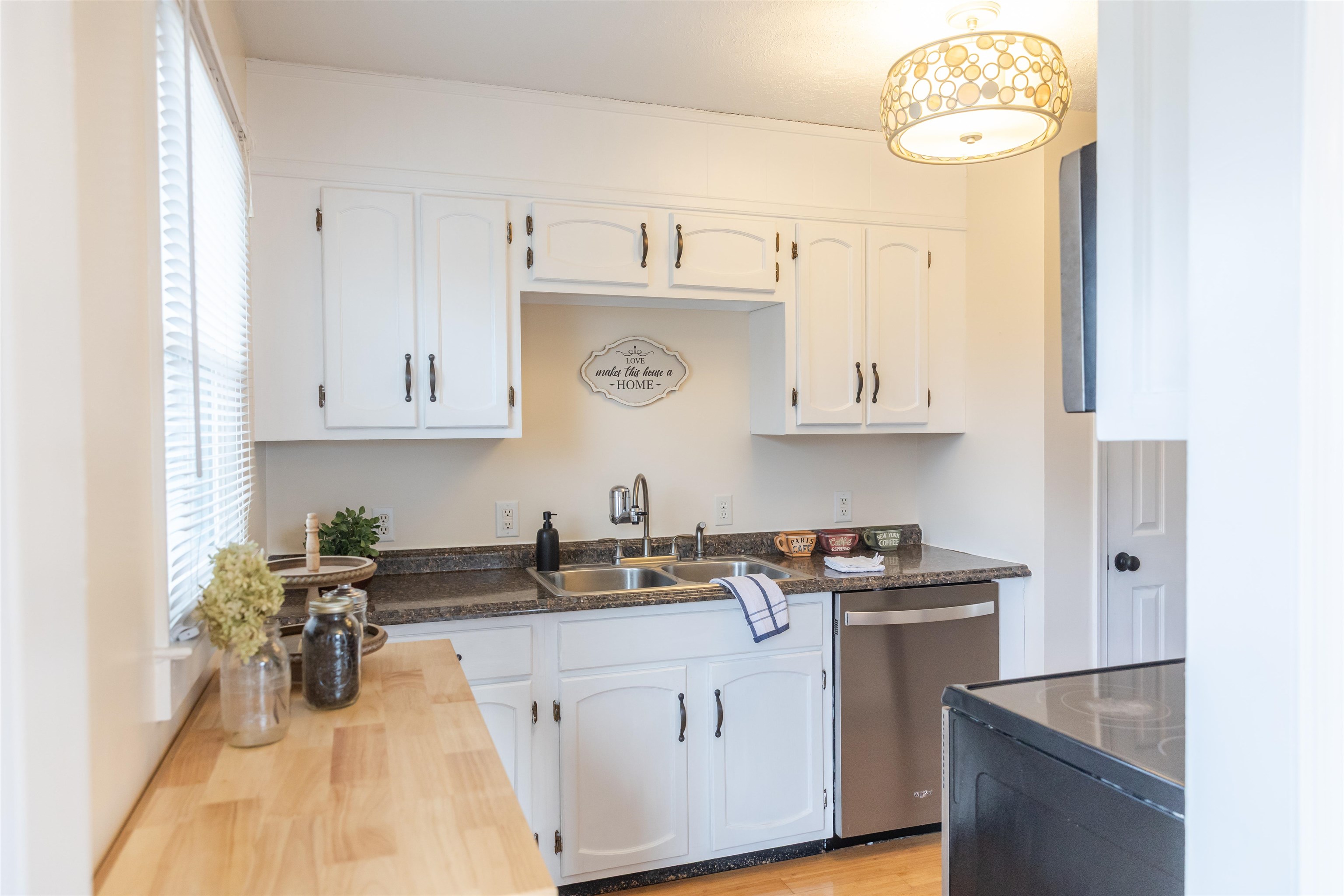 303 SE SUMMIT ST, LEXINGTON, Virginia 24450, 3 Bedrooms Bedrooms, ,2 BathroomsBathrooms,Residential,303 SE SUMMIT ST,671240 MLS # 671240