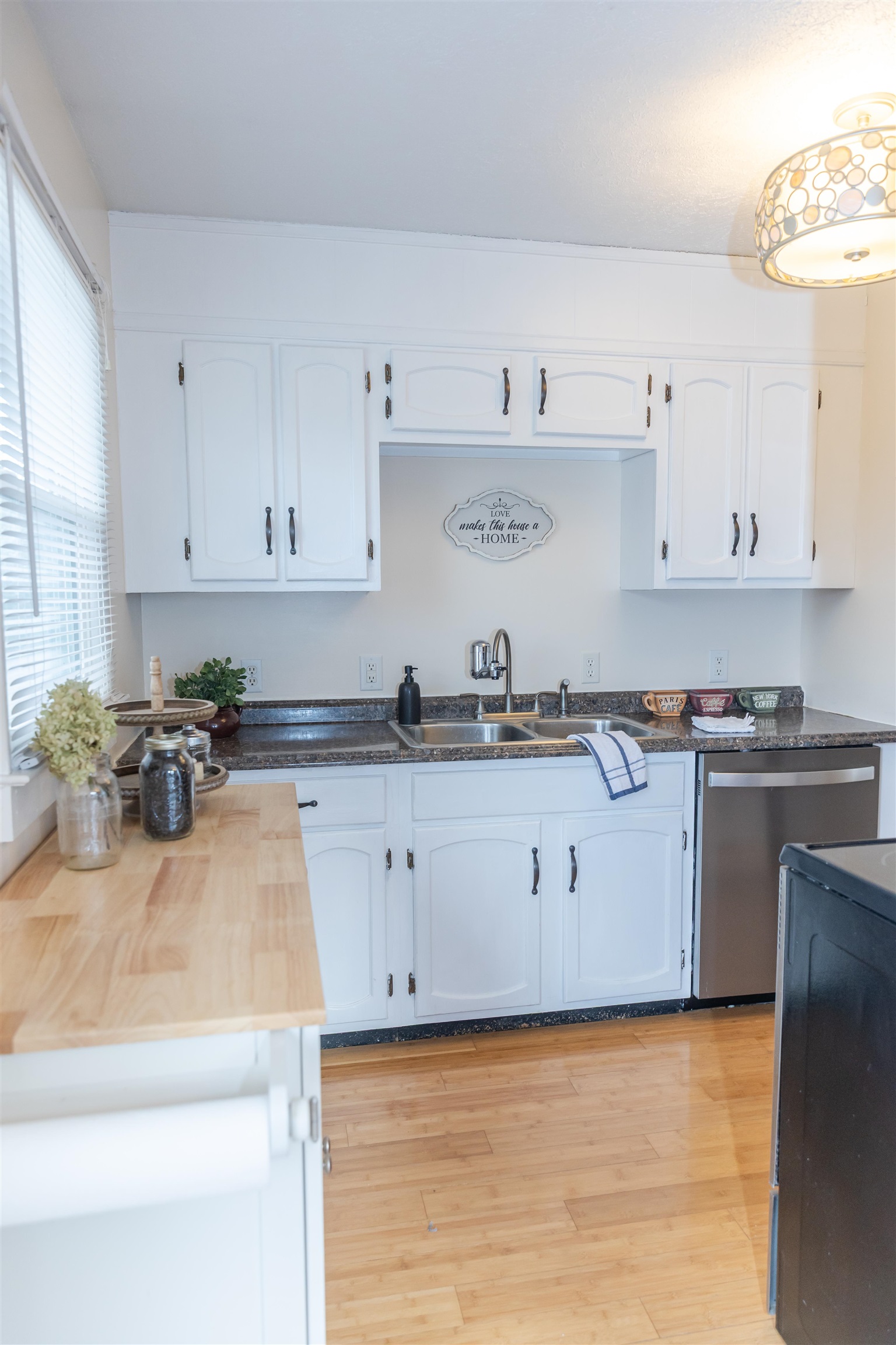 303 SE SUMMIT ST, LEXINGTON, Virginia 24450, 3 Bedrooms Bedrooms, ,2 BathroomsBathrooms,Residential,303 SE SUMMIT ST,671240 MLS # 671240