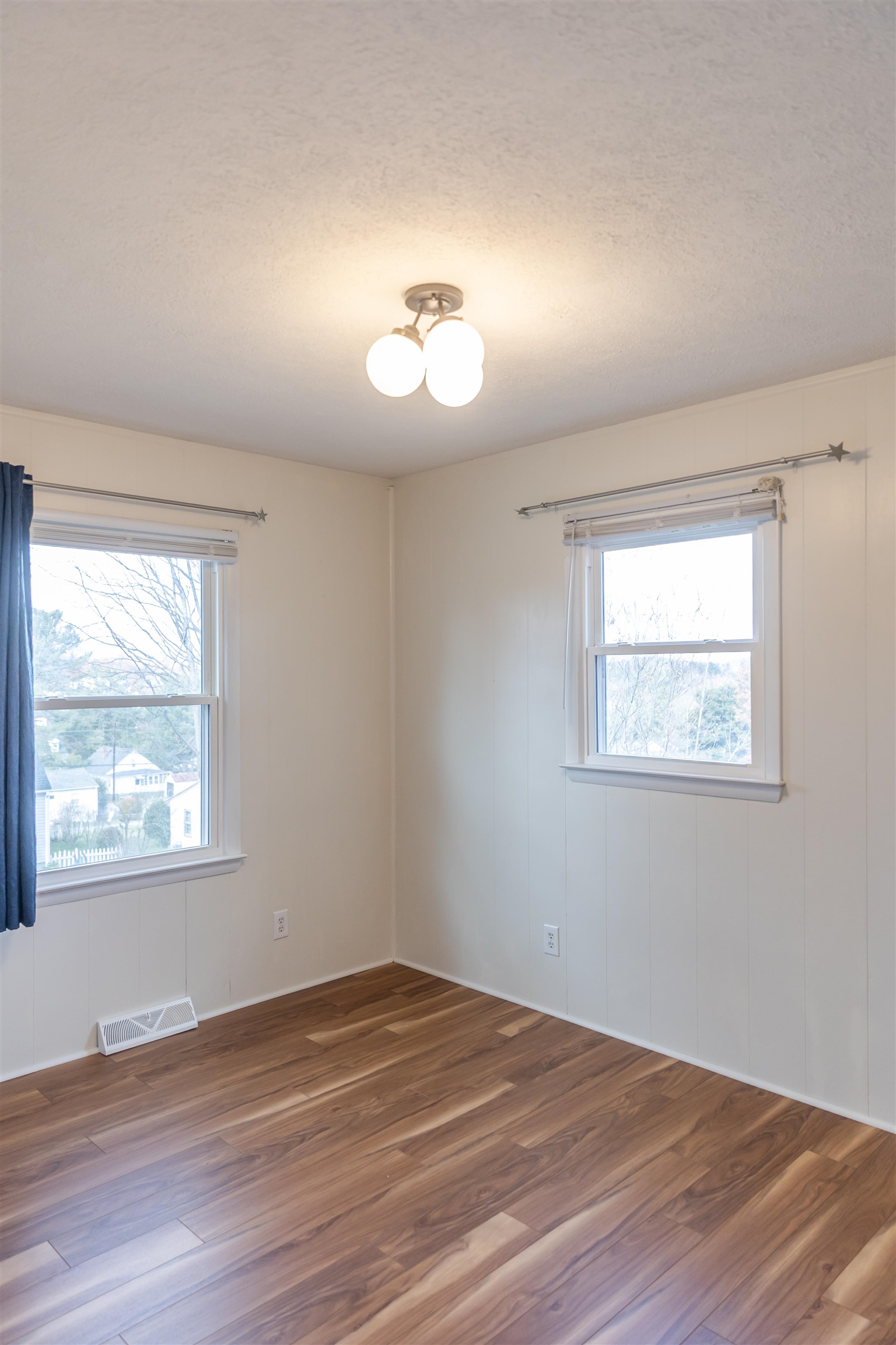 303 SE SUMMIT ST, LEXINGTON, Virginia 24450, 3 Bedrooms Bedrooms, ,2 BathroomsBathrooms,Residential,303 SE SUMMIT ST,671240 MLS # 671240