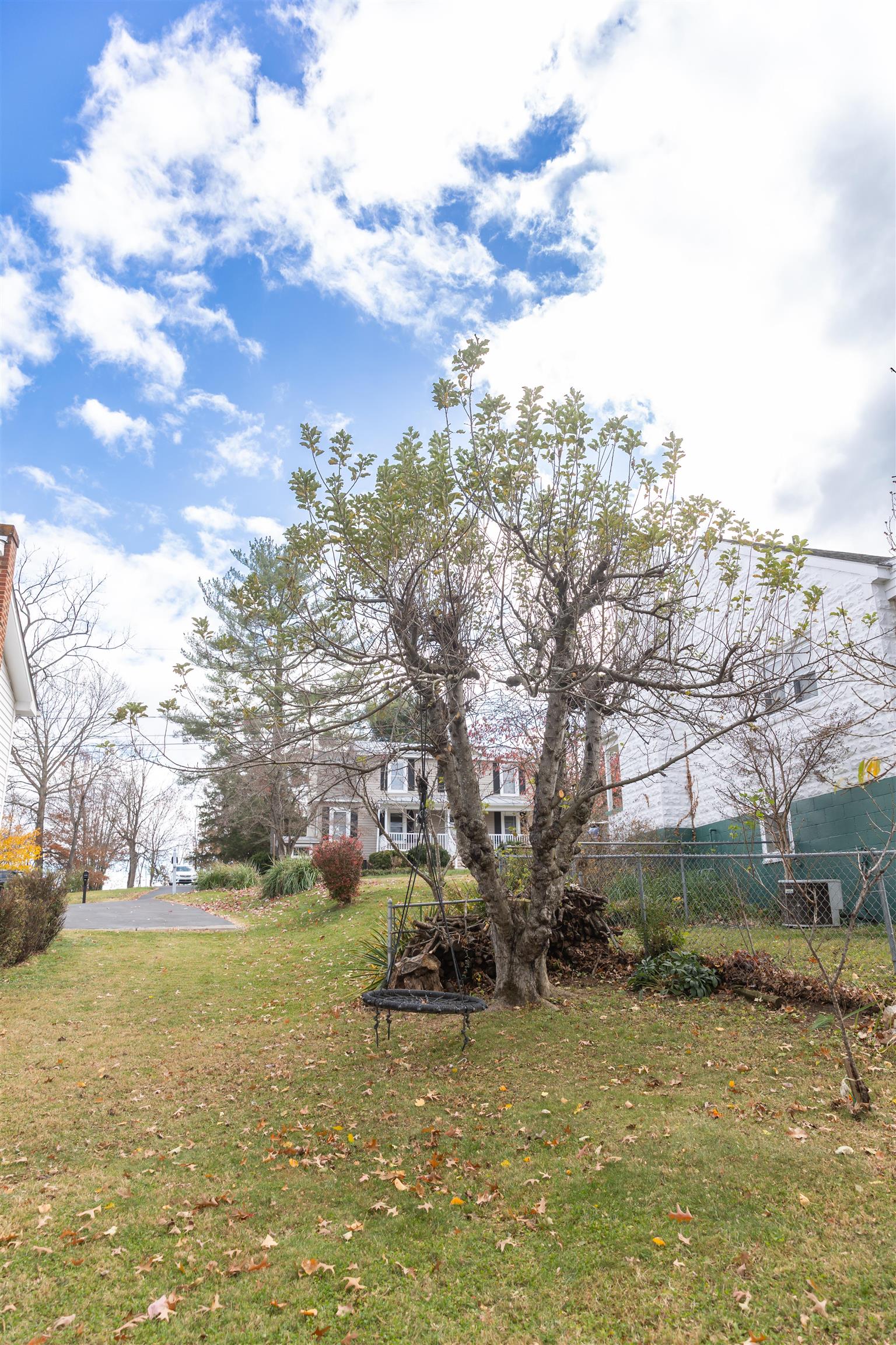 303 SE SUMMIT ST, LEXINGTON, Virginia 24450, 3 Bedrooms Bedrooms, ,2 BathroomsBathrooms,Residential,303 SE SUMMIT ST,671240 MLS # 671240