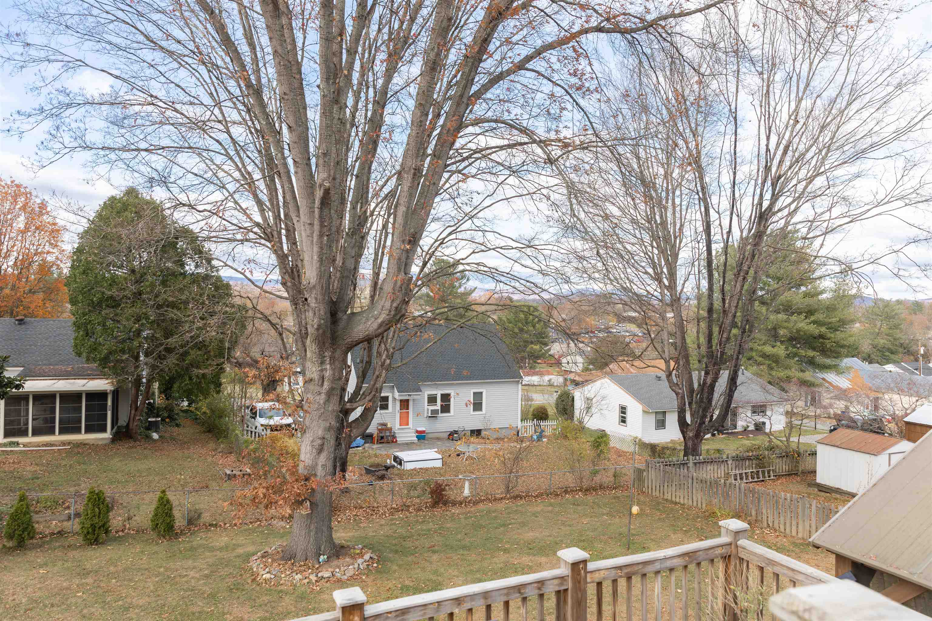 303 SE SUMMIT ST, LEXINGTON, Virginia 24450, 3 Bedrooms Bedrooms, ,2 BathroomsBathrooms,Residential,303 SE SUMMIT ST,671240 MLS # 671240