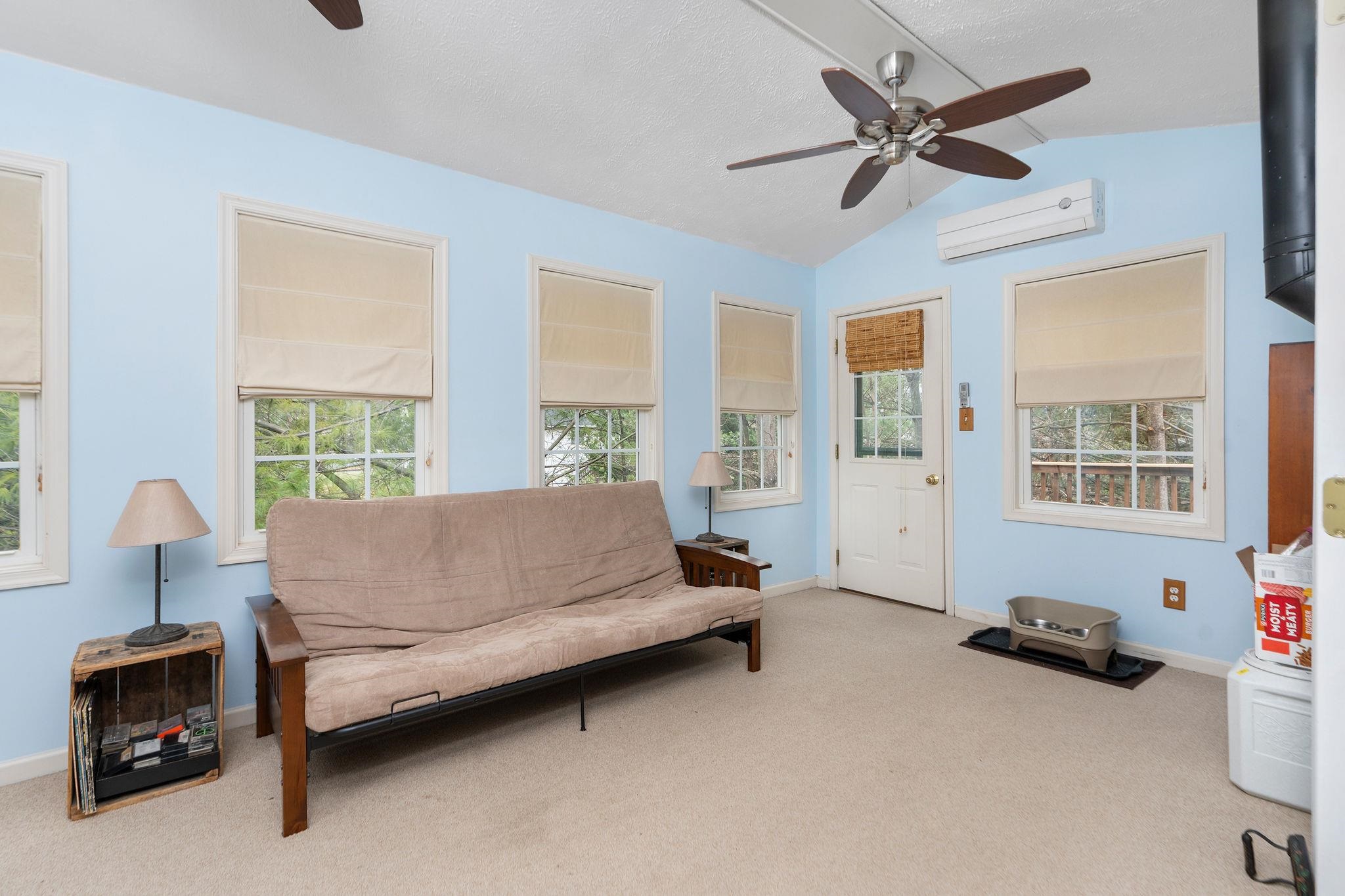 49 HILLANDALE DR, STAUNTON, Virginia 24401, 3 Bedrooms Bedrooms, ,2 BathroomsBathrooms,Residential,49 HILLANDALE DR,671245 MLS # 671245