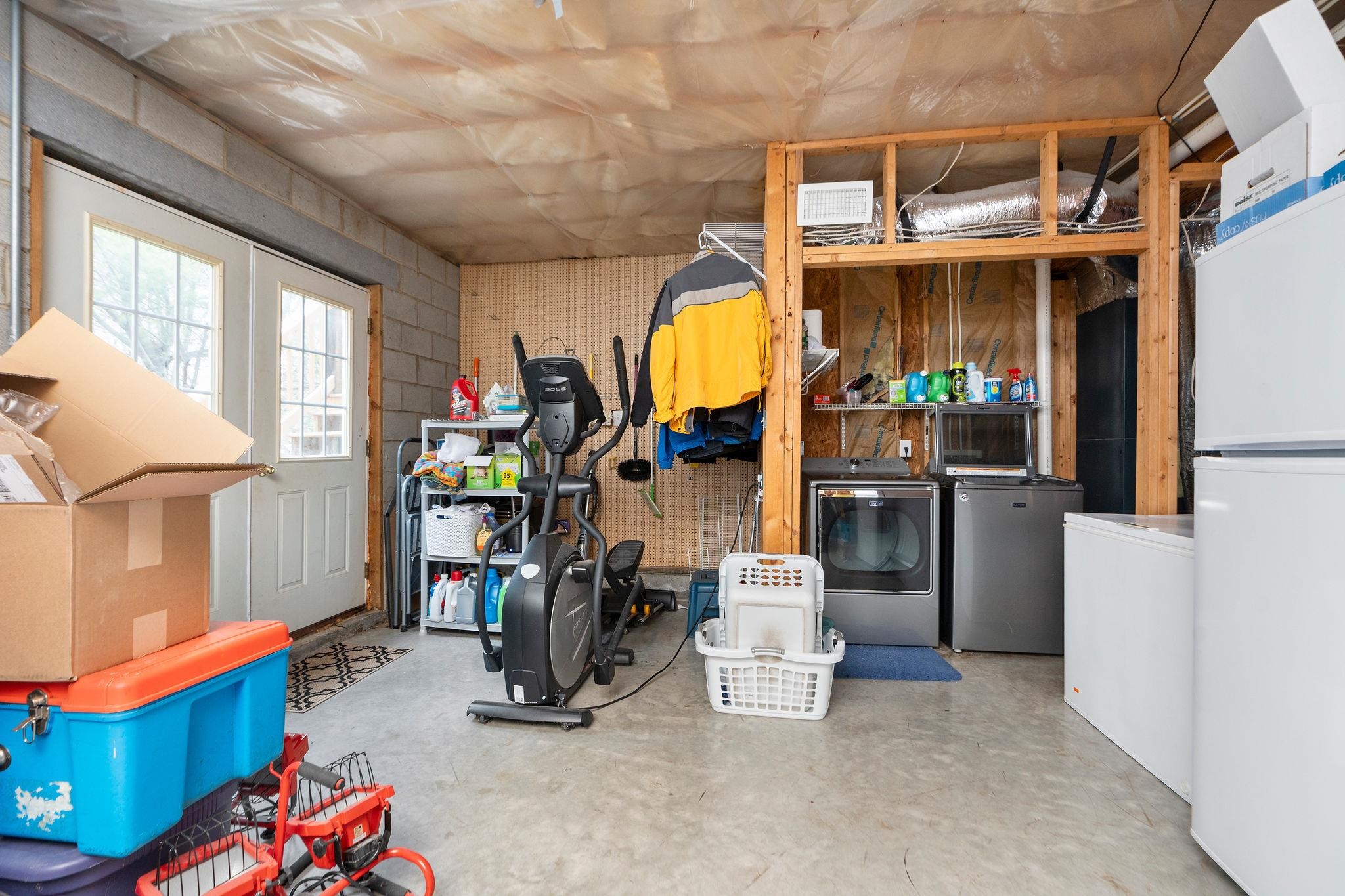 49 HILLANDALE DR, STAUNTON, Virginia 24401, 3 Bedrooms Bedrooms, ,2 BathroomsBathrooms,Residential,49 HILLANDALE DR,671245 MLS # 671245