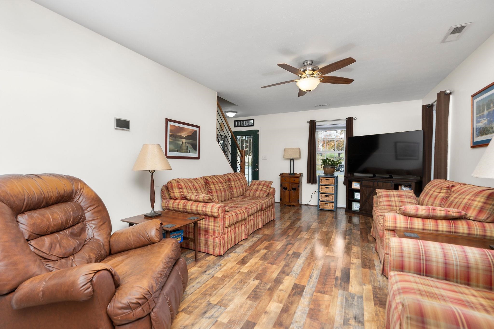 49 HILLANDALE DR, STAUNTON, Virginia 24401, 3 Bedrooms Bedrooms, ,2 BathroomsBathrooms,Residential,49 HILLANDALE DR,671245 MLS # 671245