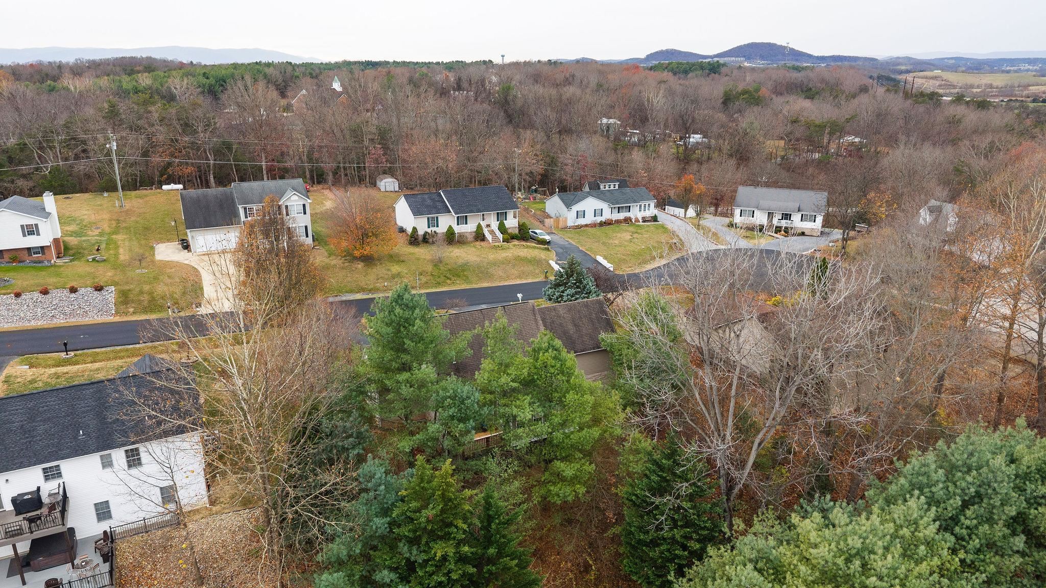 49 HILLANDALE DR, STAUNTON, Virginia 24401, 3 Bedrooms Bedrooms, ,2 BathroomsBathrooms,Residential,49 HILLANDALE DR,671245 MLS # 671245