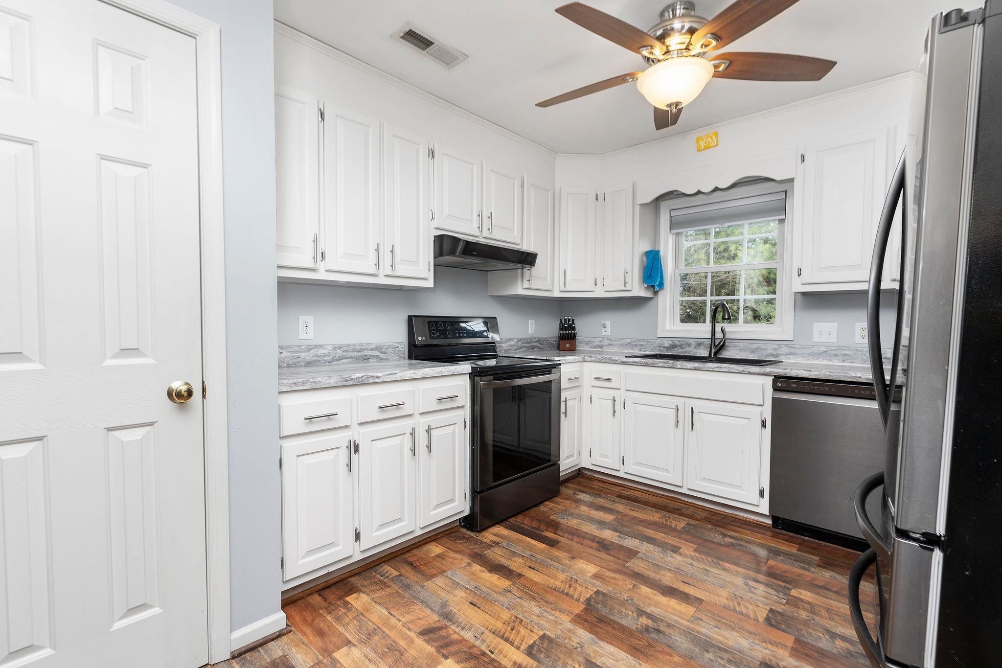 49 HILLANDALE DR, STAUNTON, Virginia 24401, 3 Bedrooms Bedrooms, ,2 BathroomsBathrooms,Residential,49 HILLANDALE DR,671245 MLS # 671245