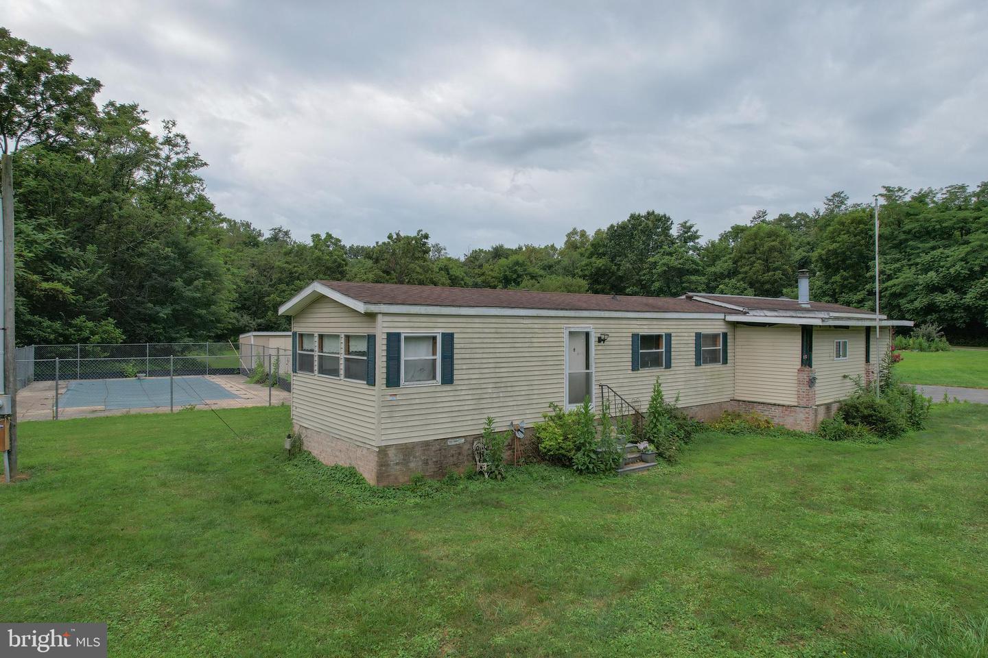 2718 WELLTOWN RD, WINCHESTER, Virginia 22603, 3 Bedrooms Bedrooms, ,2 BathroomsBathrooms,Residential,For sale,2718 WELLTOWN RD,VAFV2036036 MLS # VAFV2036036