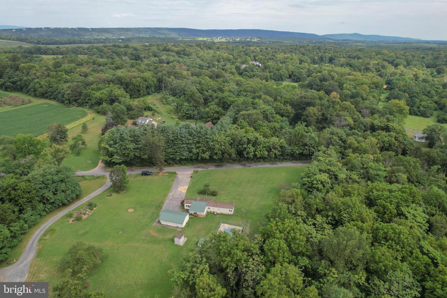 2718 WELLTOWN RD, WINCHESTER, Virginia 22603, 3 Bedrooms Bedrooms, ,2 BathroomsBathrooms,Residential,For sale,2718 WELLTOWN RD,VAFV2036036 MLS # VAFV2036036