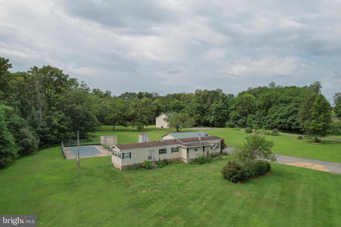 2718 WELLTOWN RD, WINCHESTER, Virginia 22603, 3 Bedrooms Bedrooms, ,2 BathroomsBathrooms,Residential,For sale,2718 WELLTOWN RD,VAFV2036036 MLS # VAFV2036036