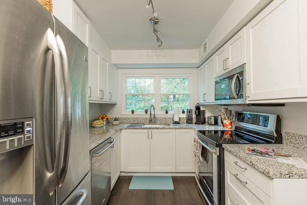 12240 STEVENSON CT #12240, WOODBRIDGE, Virginia 22192, 2 Bedrooms Bedrooms, 5 Rooms Rooms,2 BathroomsBathrooms,Residential,For sale,12240 STEVENSON CT #12240,VAPW2101772 MLS # VAPW2101772