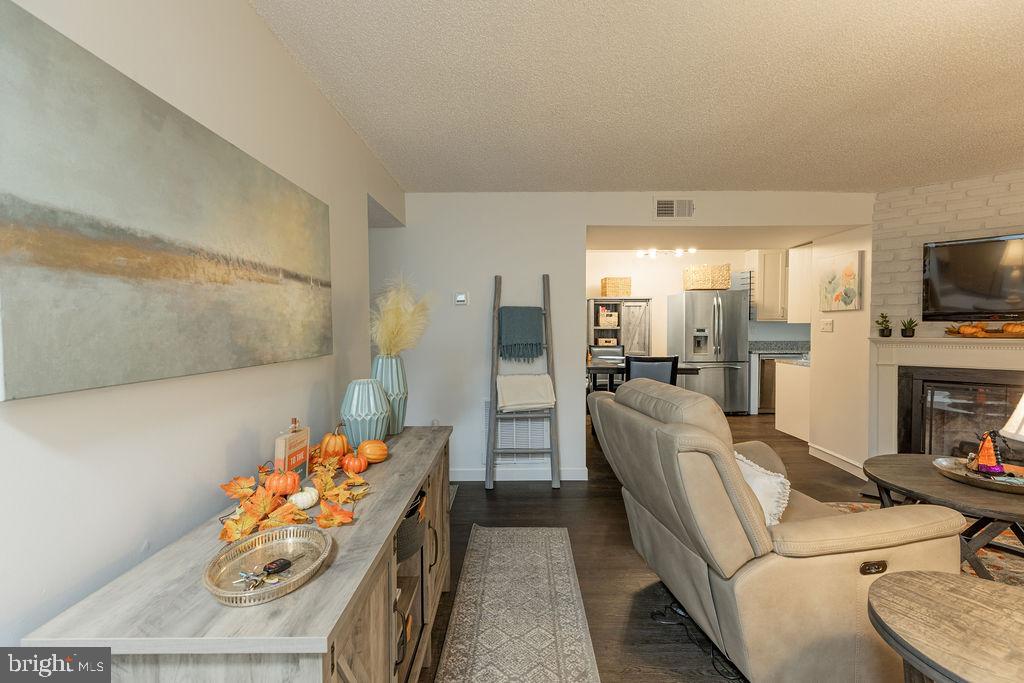 12240 STEVENSON CT #12240, WOODBRIDGE, Virginia 22192, 2 Bedrooms Bedrooms, 5 Rooms Rooms,2 BathroomsBathrooms,Residential,For sale,12240 STEVENSON CT #12240,VAPW2101772 MLS # VAPW2101772